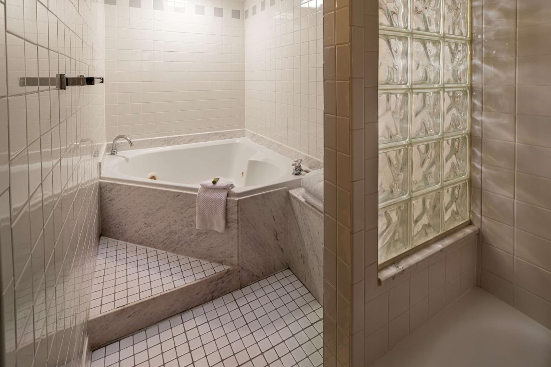 Hilton Cincinnati Netherland Plaza gallery photo in Cincinnati, OH — image 66