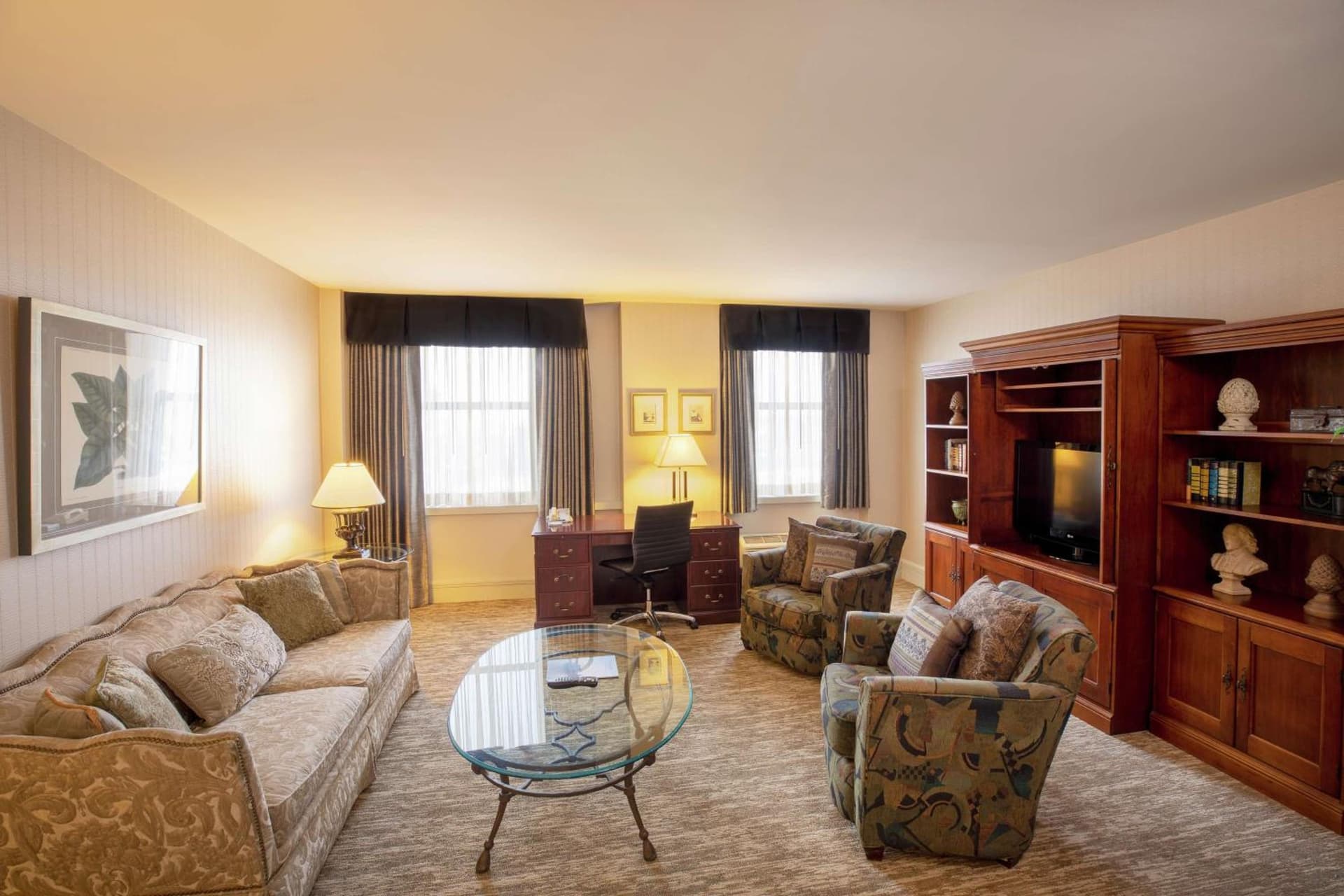 Hilton Cincinnati Netherland Plaza gallery photo in Cincinnati, OH — image 7