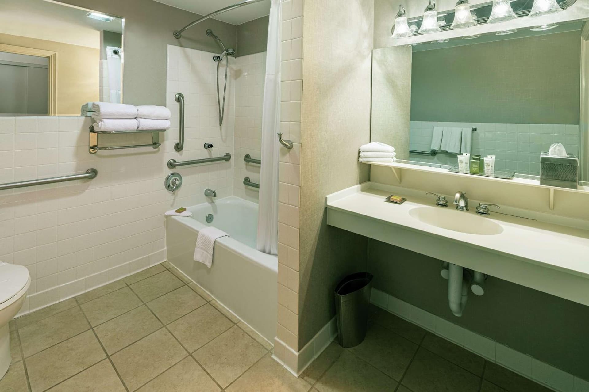 Hilton Cincinnati Netherland Plaza gallery photo in Cincinnati, OH — image 82