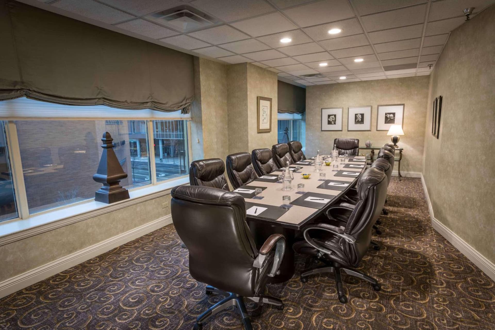 Hilton Cincinnati Netherland Plaza interior in Cincinnati, OH — gallery photo 2