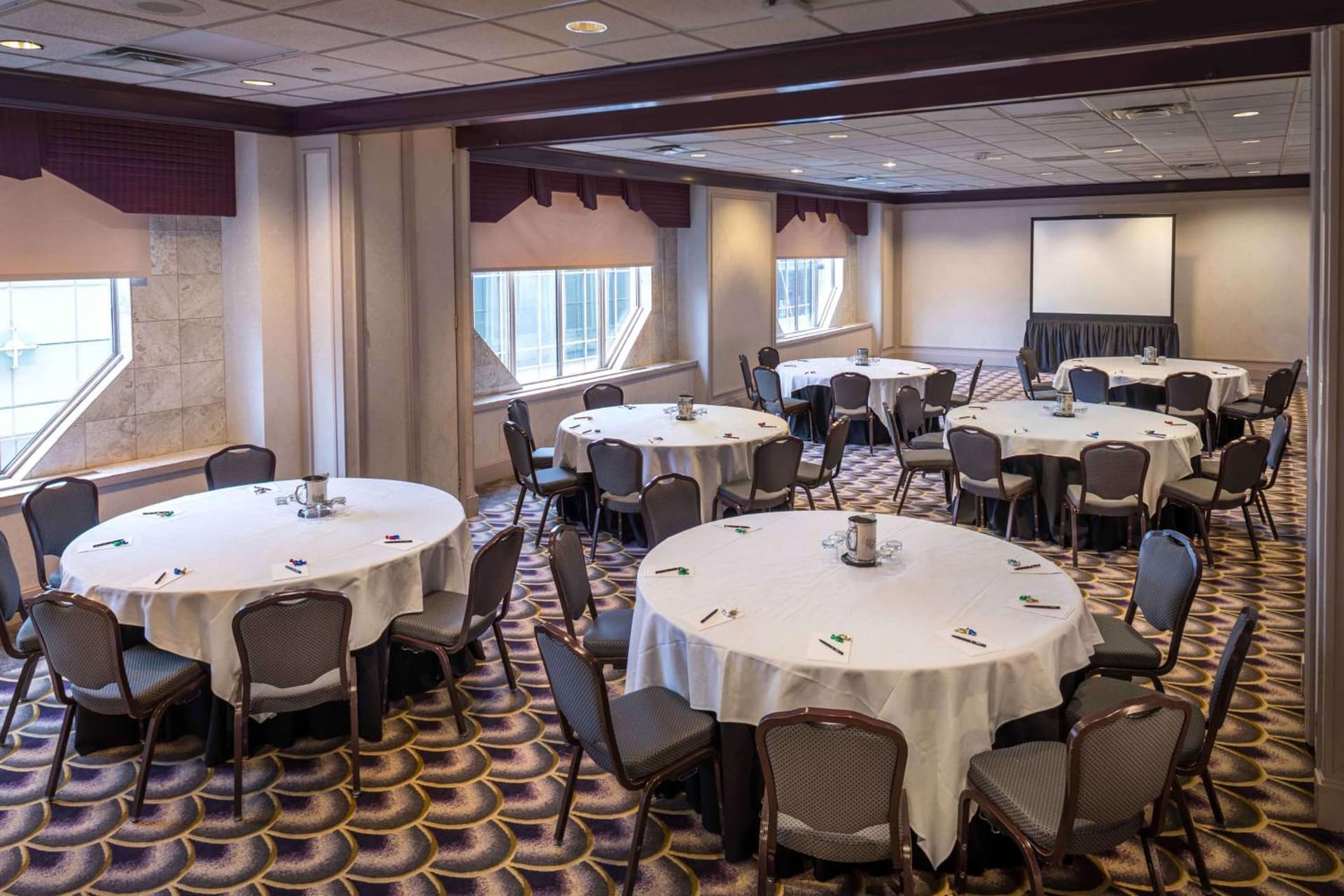 Hilton Cincinnati Netherland Plaza gallery photo in Cincinnati, OH — image 71