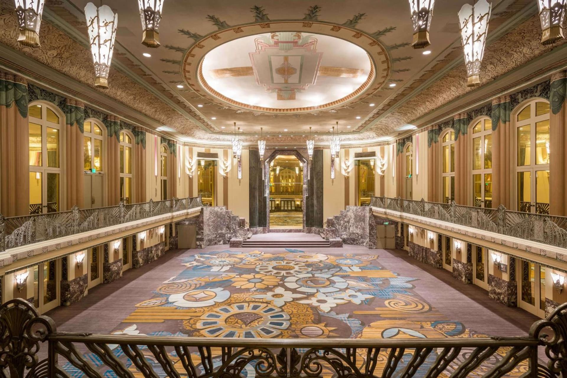 Hilton Cincinnati Netherland Plaza gallery photo in Cincinnati, OH — image 56