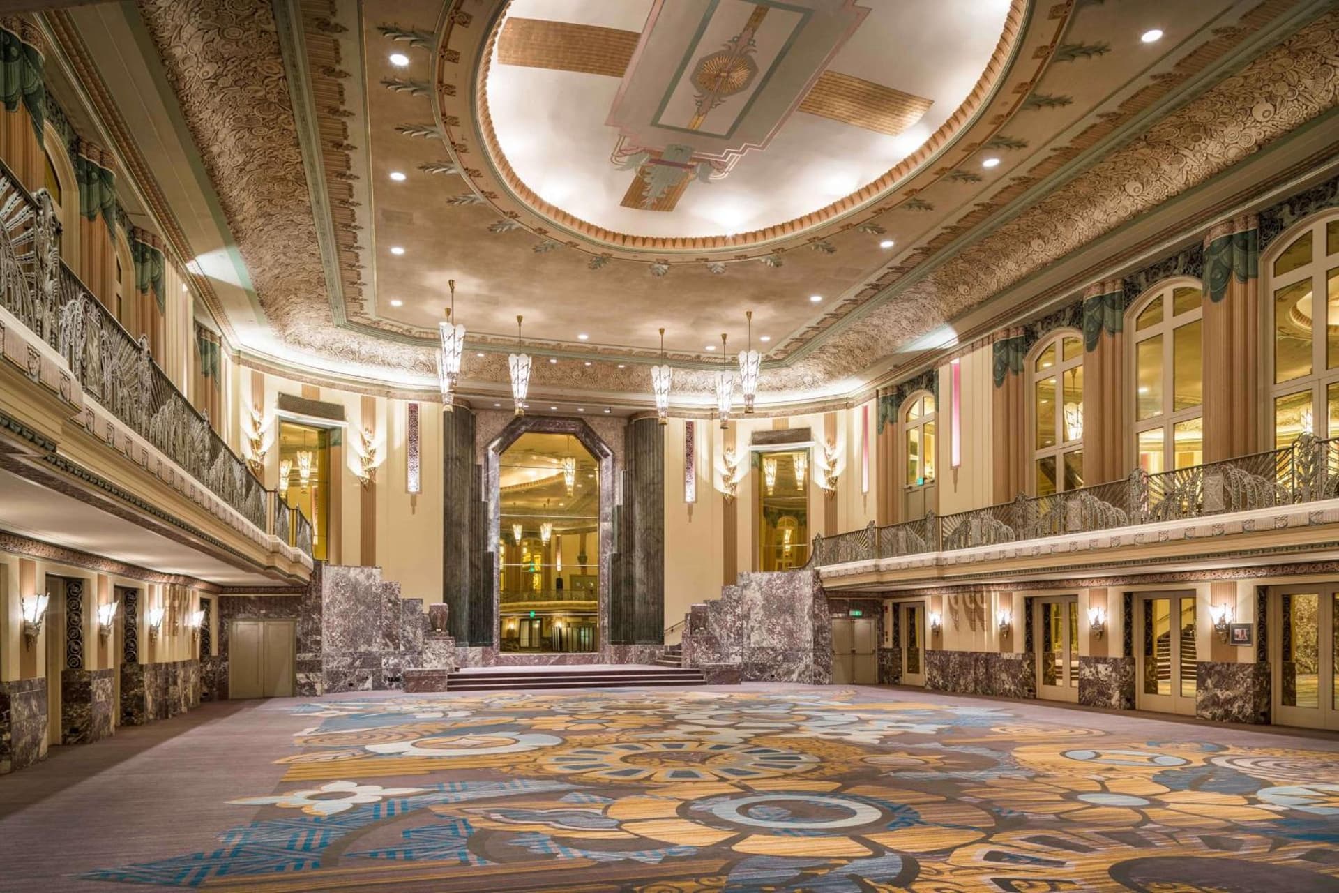 Hilton Cincinnati Netherland Plaza gallery photo in Cincinnati, OH — image 74