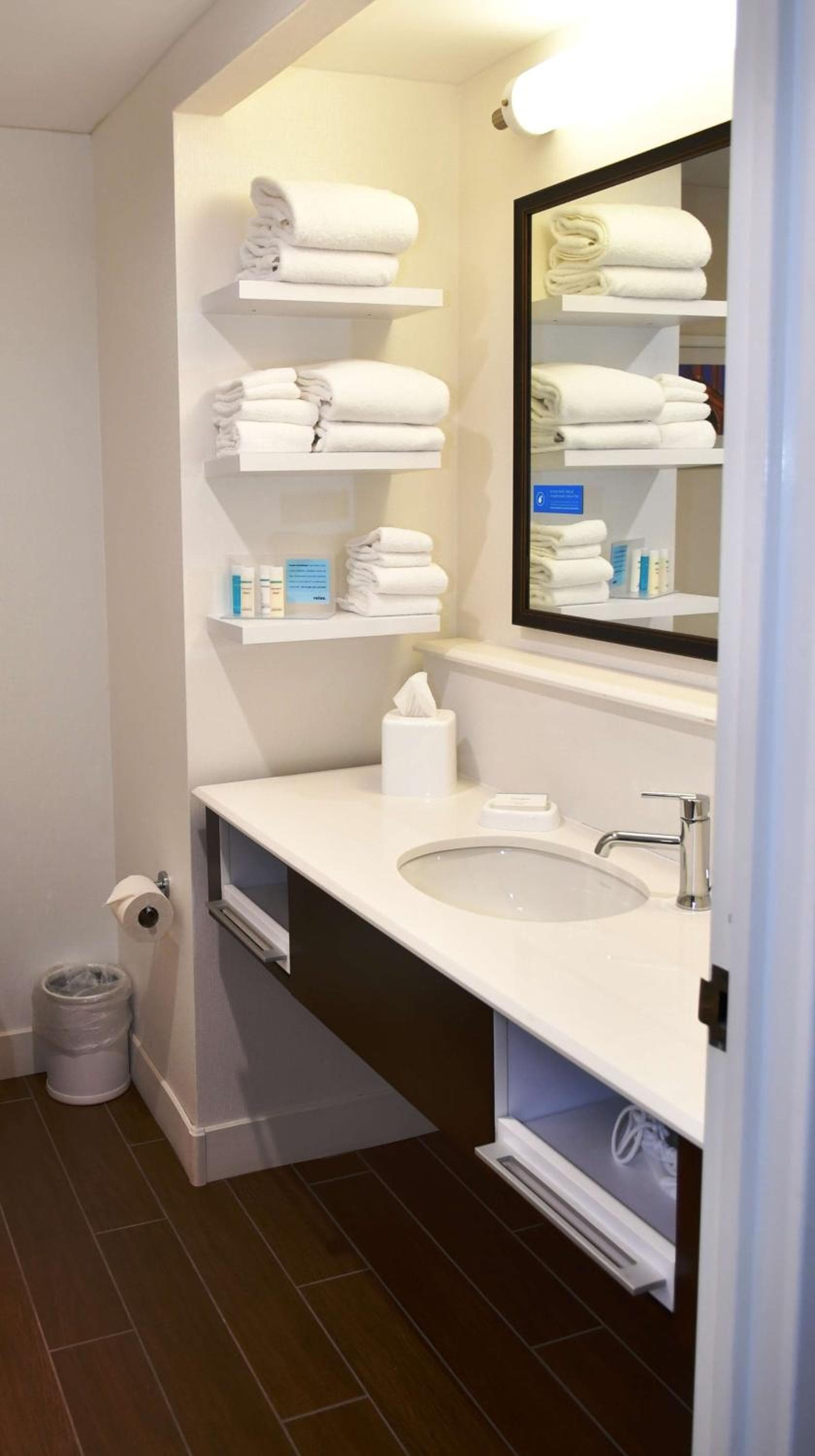 Hampton Inn & Suites Bethlehem gallery photo in Bethlehem, PA — image 30