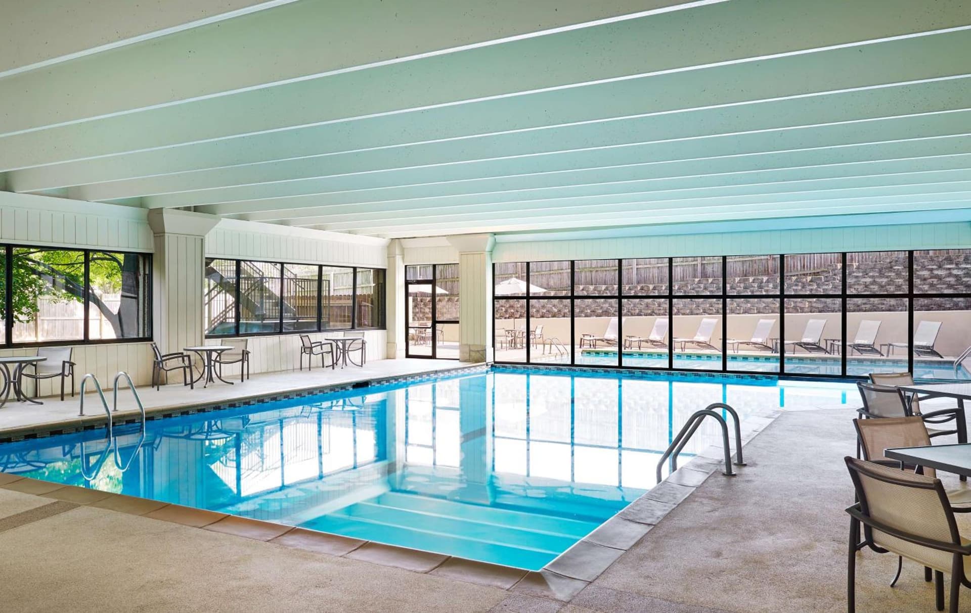 Hilton Kansas City Airport interior in Kansas City, KS — gallery photo 2