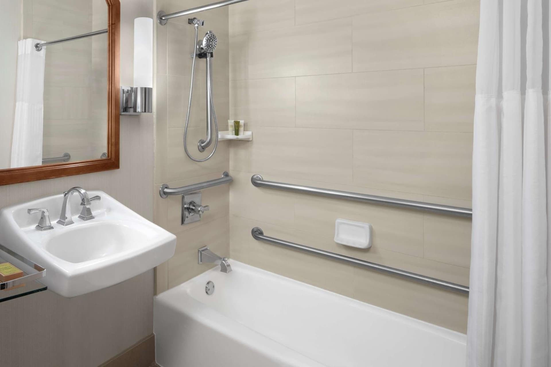 Hilton Kansas City Airport gallery photo in Kansas City, KS — image 42