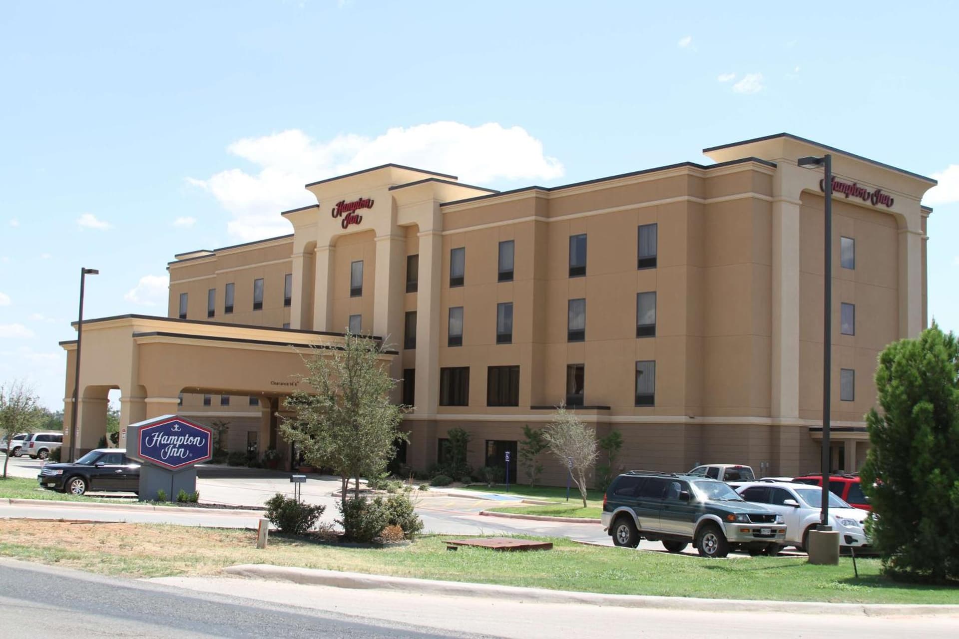 Hampton Inn Sweetwater interior in Sweetwater, TX — gallery photo 2