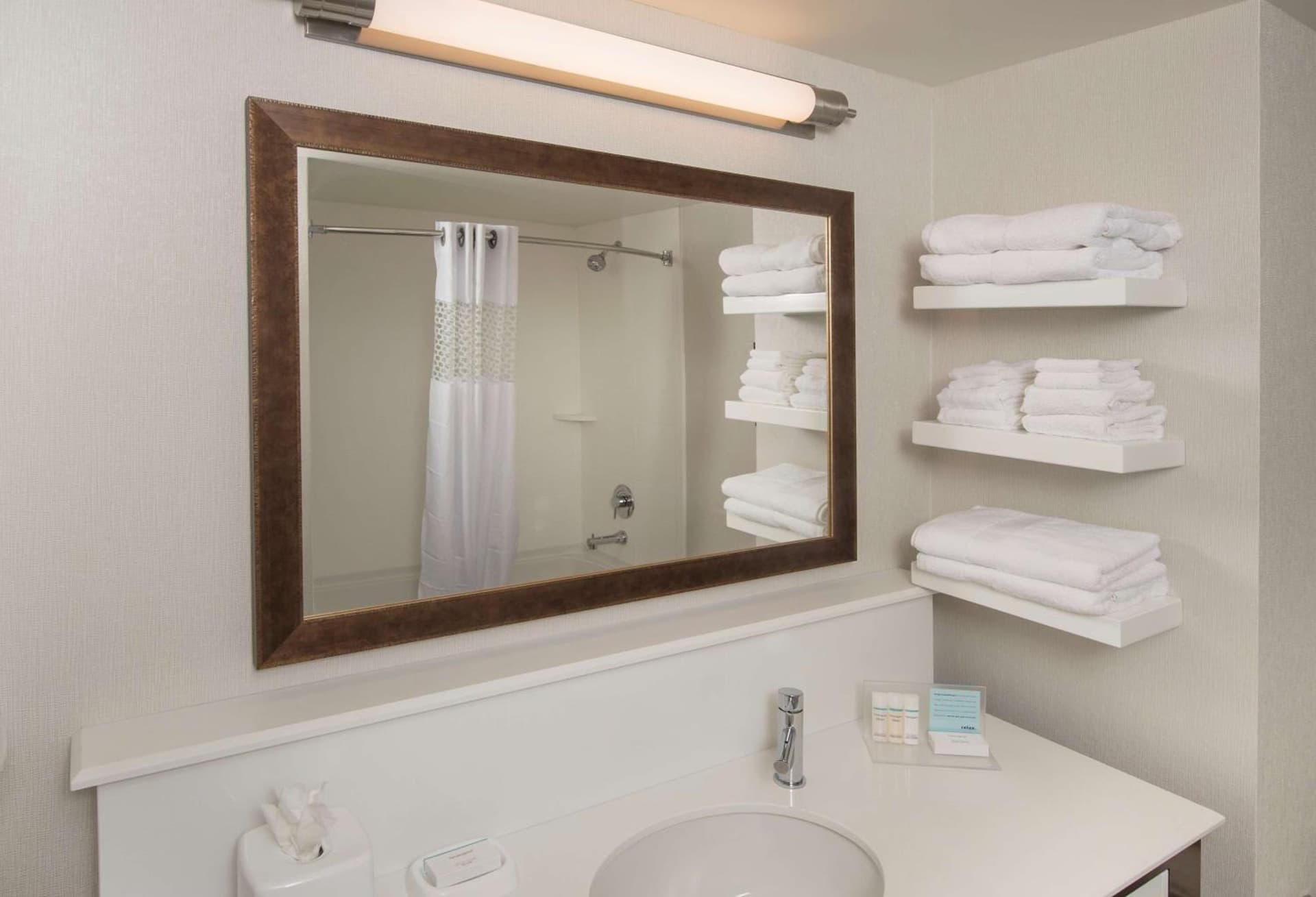 Hampton Inn & Suites Braselton gallery photo in Braselton, GA — image 16