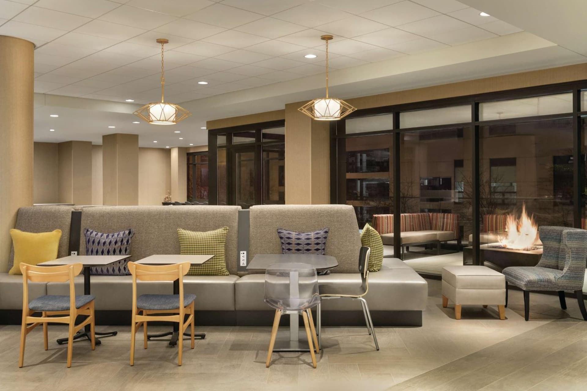 Home2 Suites By Hilton Chicago River North gallery photo in Chicago, IL — image 25