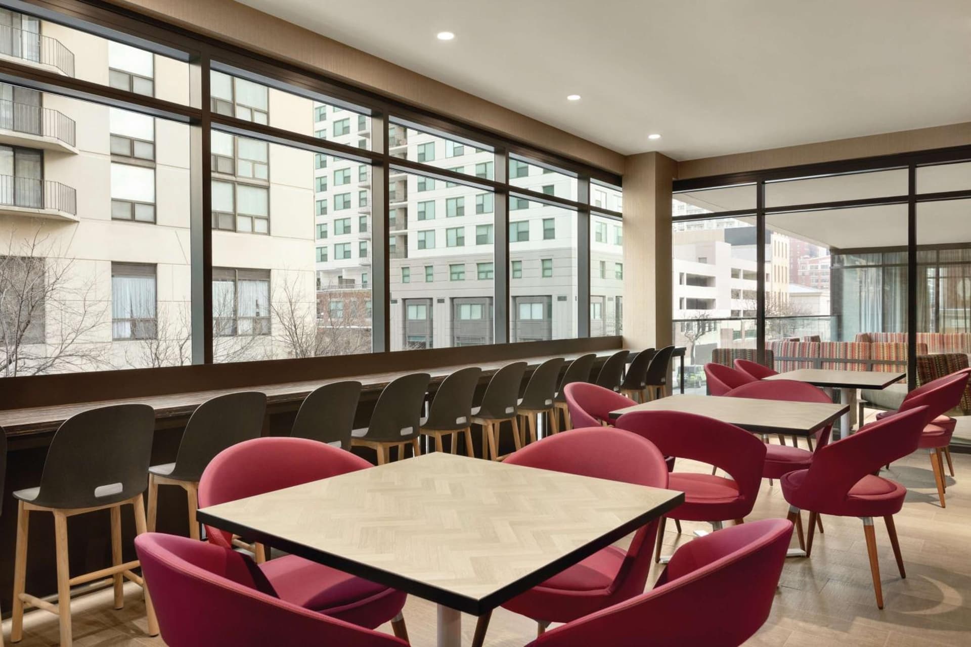 Home2 Suites By Hilton Chicago River North interior in Chicago, IL — gallery photo 2