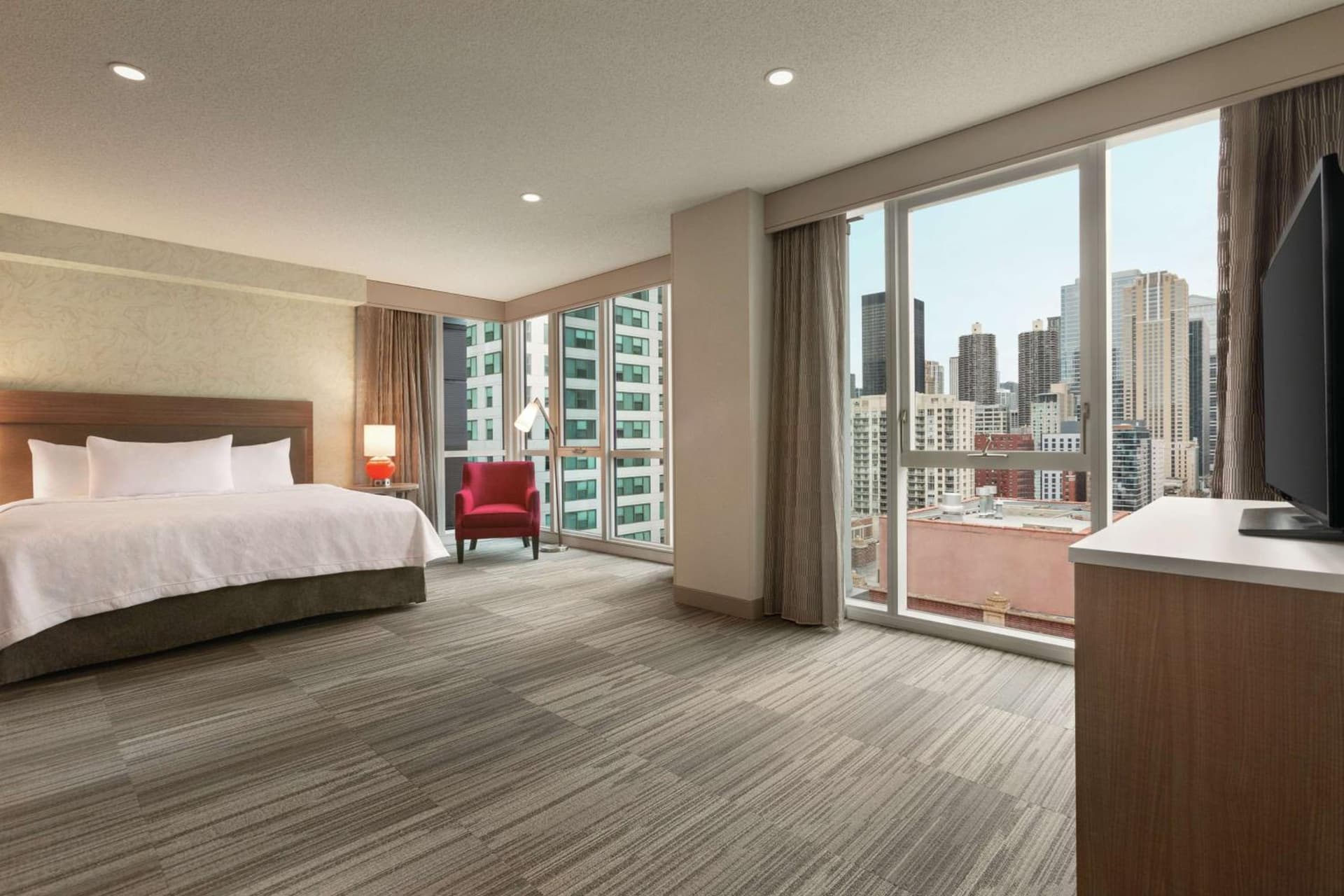 Home2 Suites By Hilton Chicago River North gallery photo in Chicago, IL — image 11