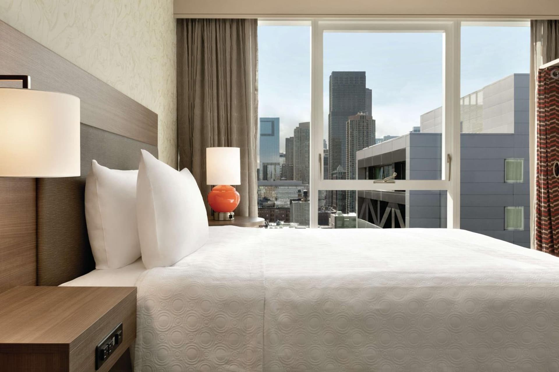 Home2 Suites By Hilton Chicago River North gallery photo in Chicago, IL — image 14
