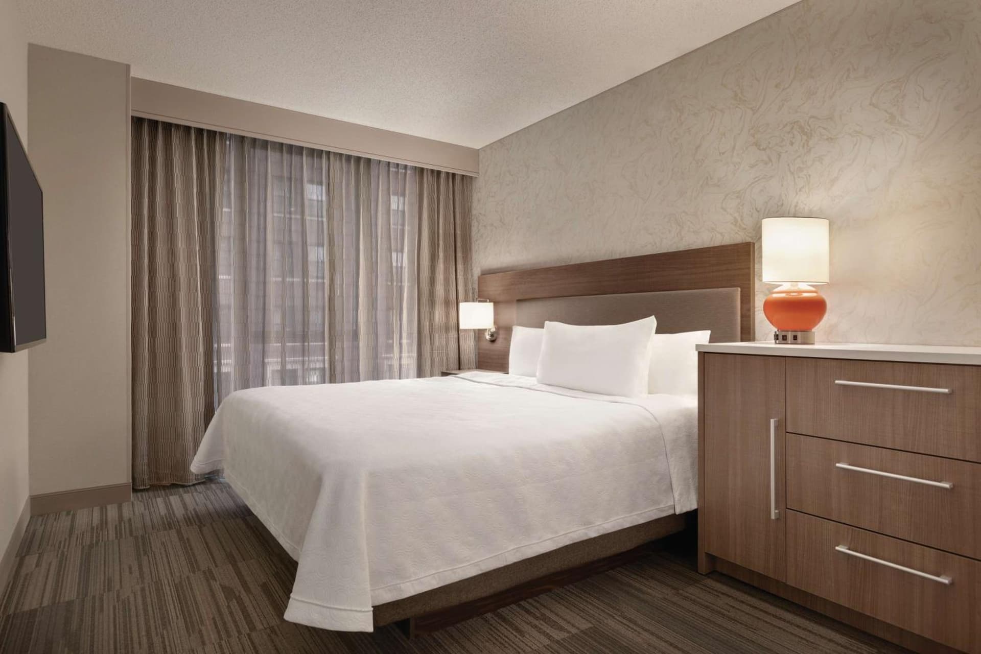 Home2 Suites By Hilton Chicago River North gallery photo in Chicago, IL — image 12