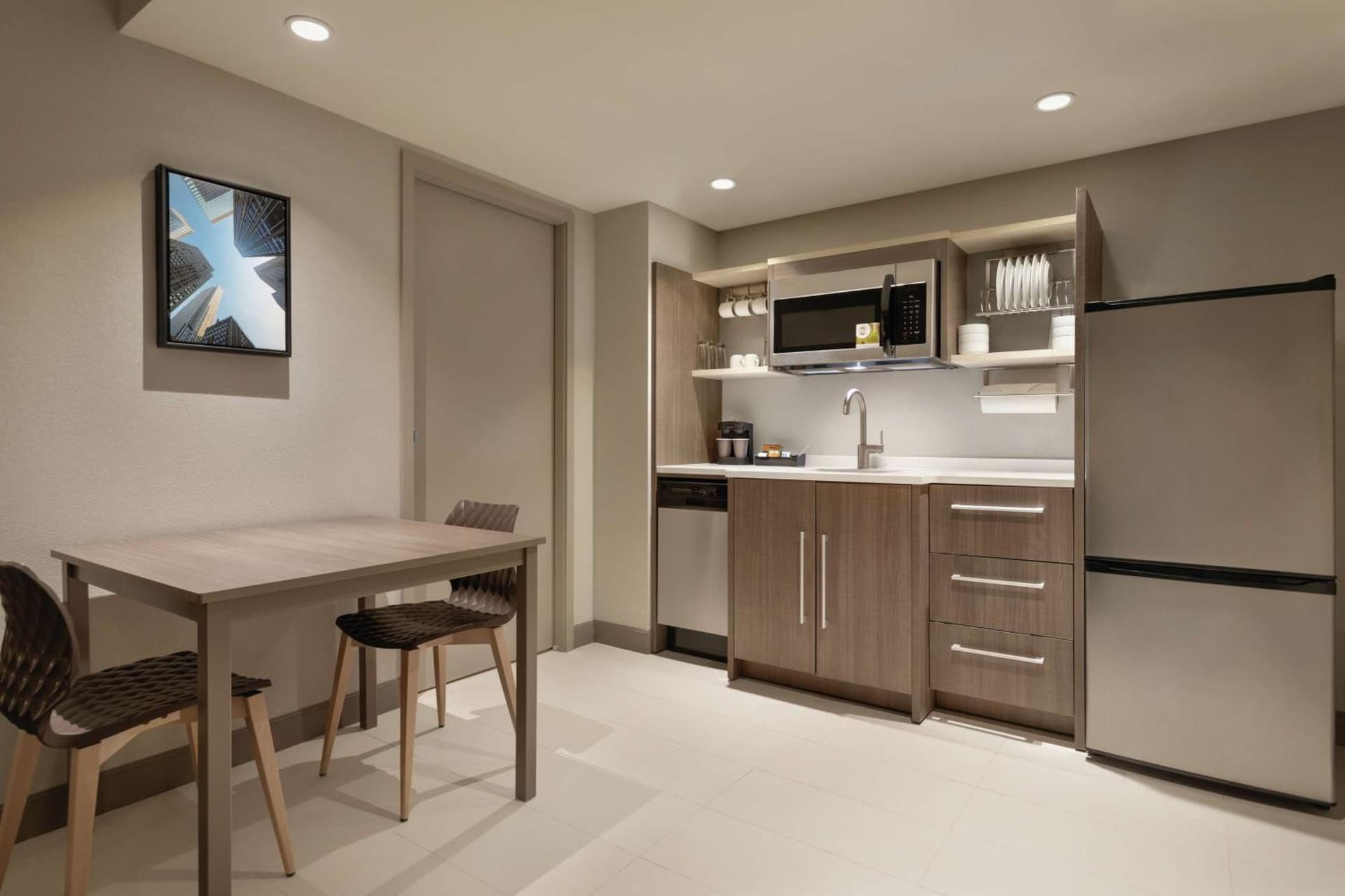 Home2 Suites By Hilton Chicago River North gallery photo in Chicago, IL — image 44