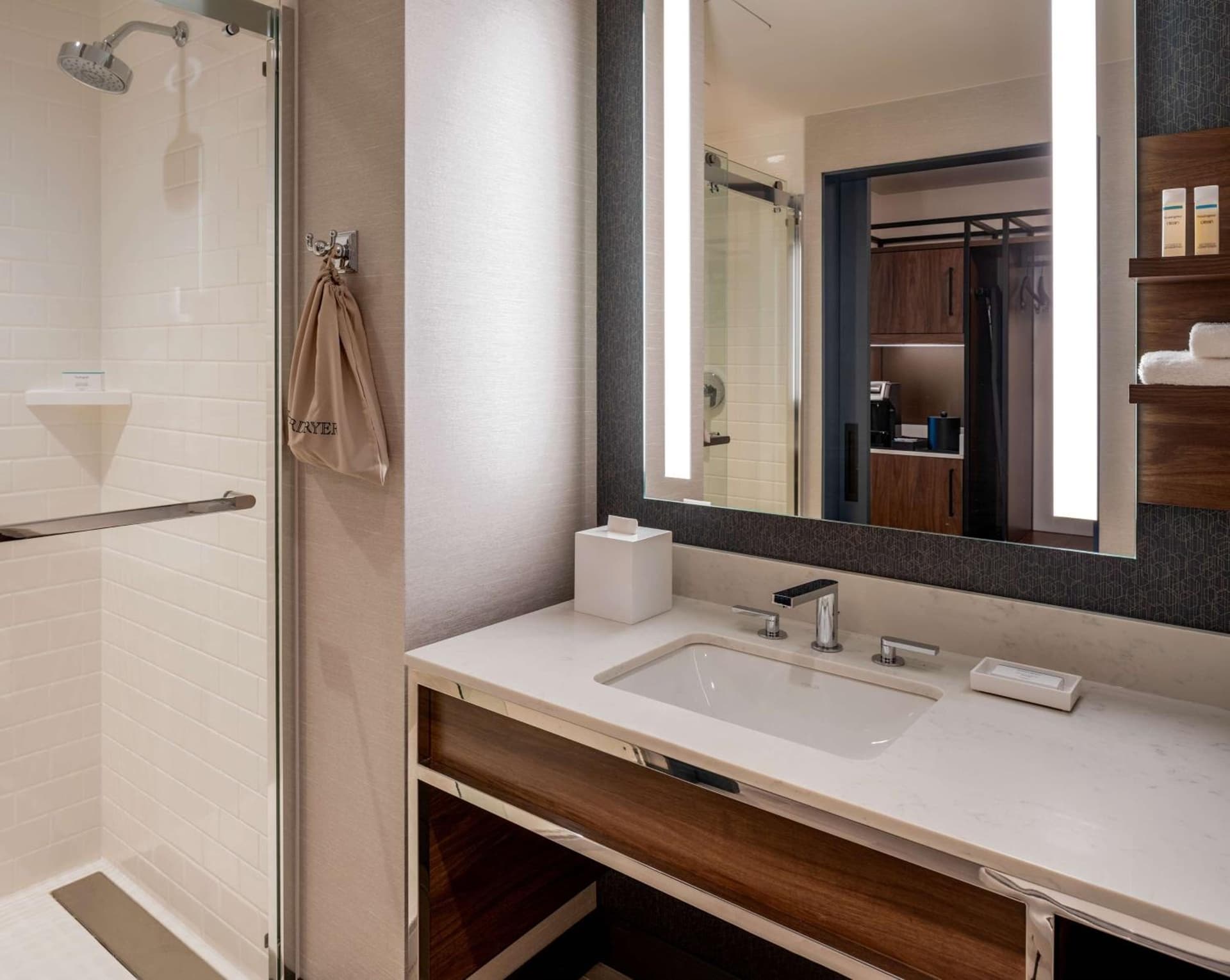 Hilton Garden Inn Austin University Capitol District gallery photo in Austin, TX — image 48