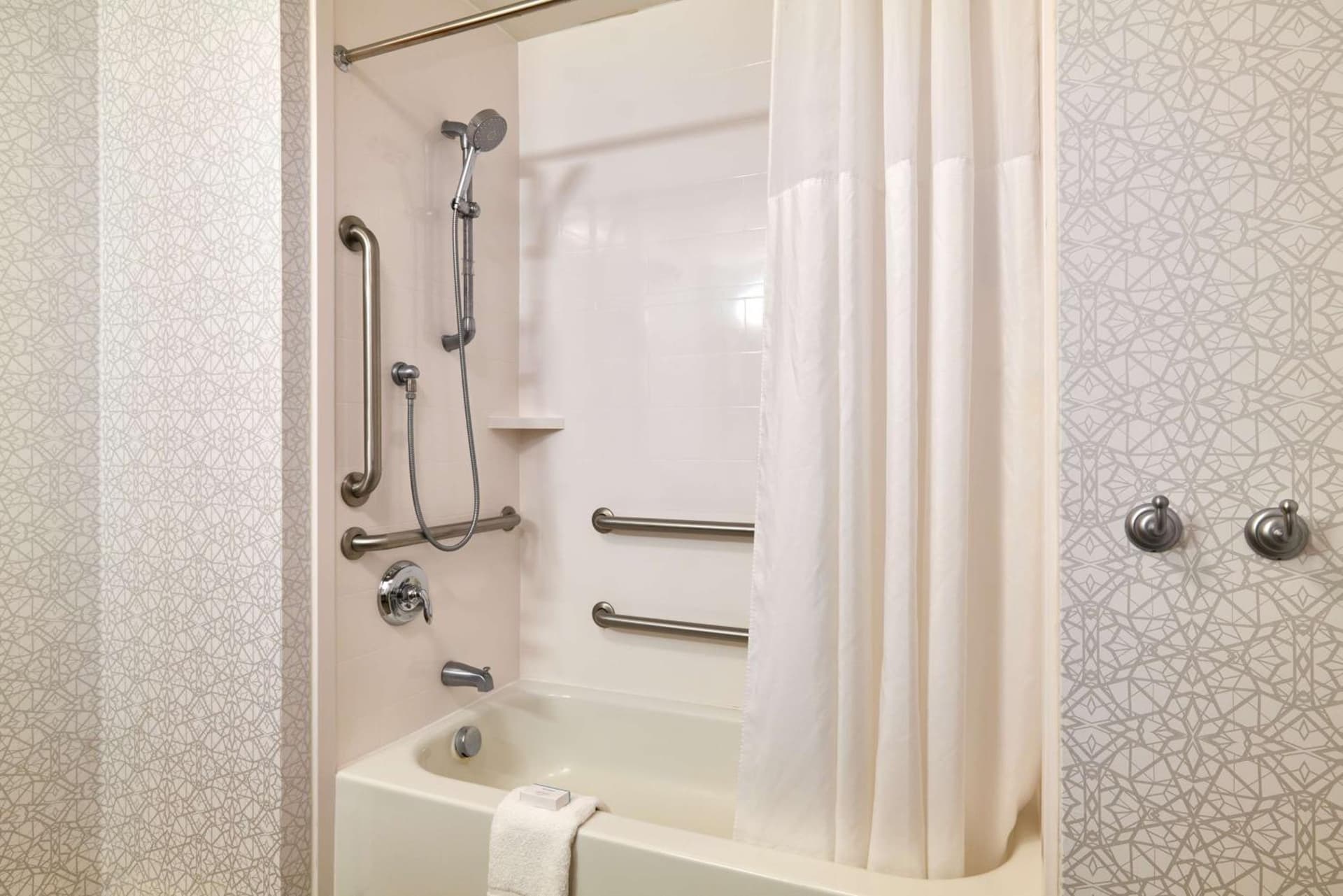 Hilton Garden Inn Bloomington gallery photo in Bloomington, IN — image 11