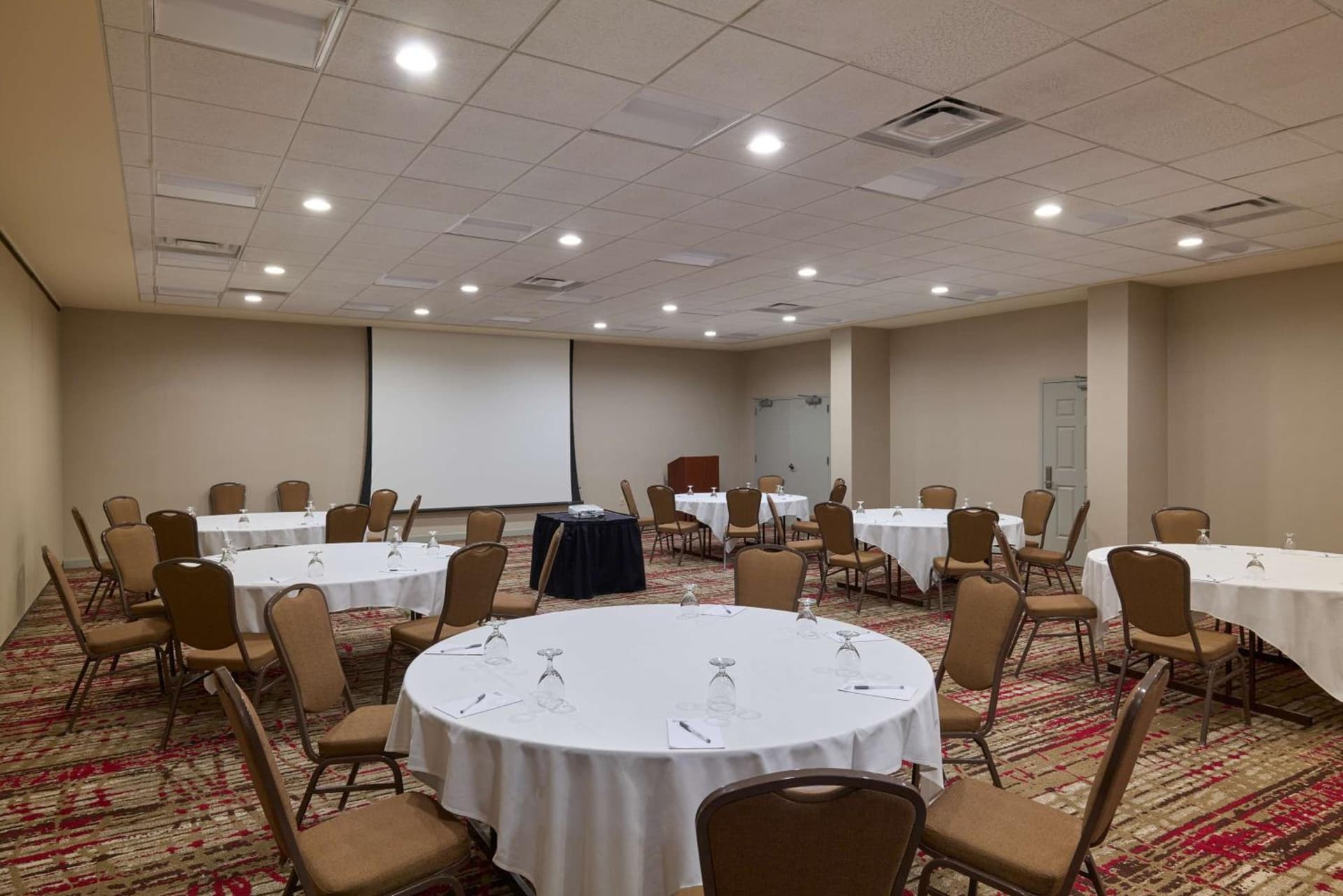 Hilton Garden Inn Bloomington gallery photo in Bloomington, IN — image 38