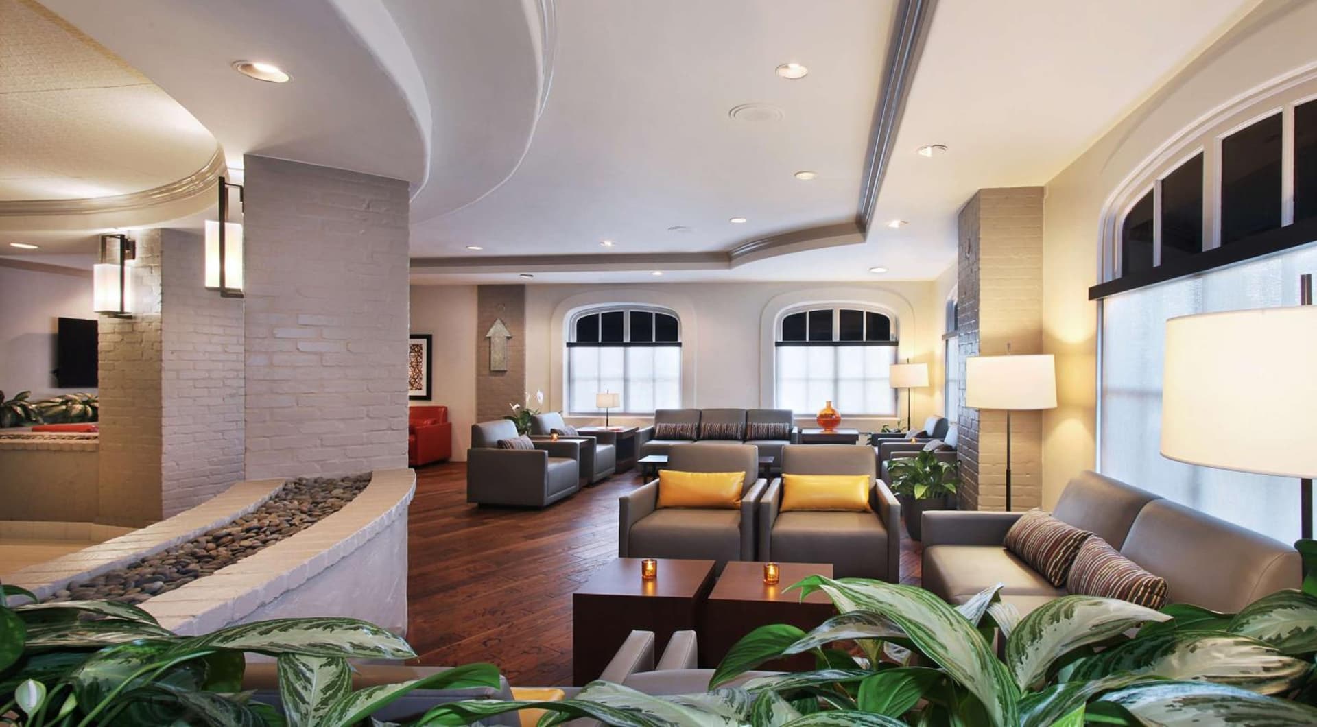 Embassy Suites by Hilton Anaheim North gallery photo in Anaheim, CA — image 7