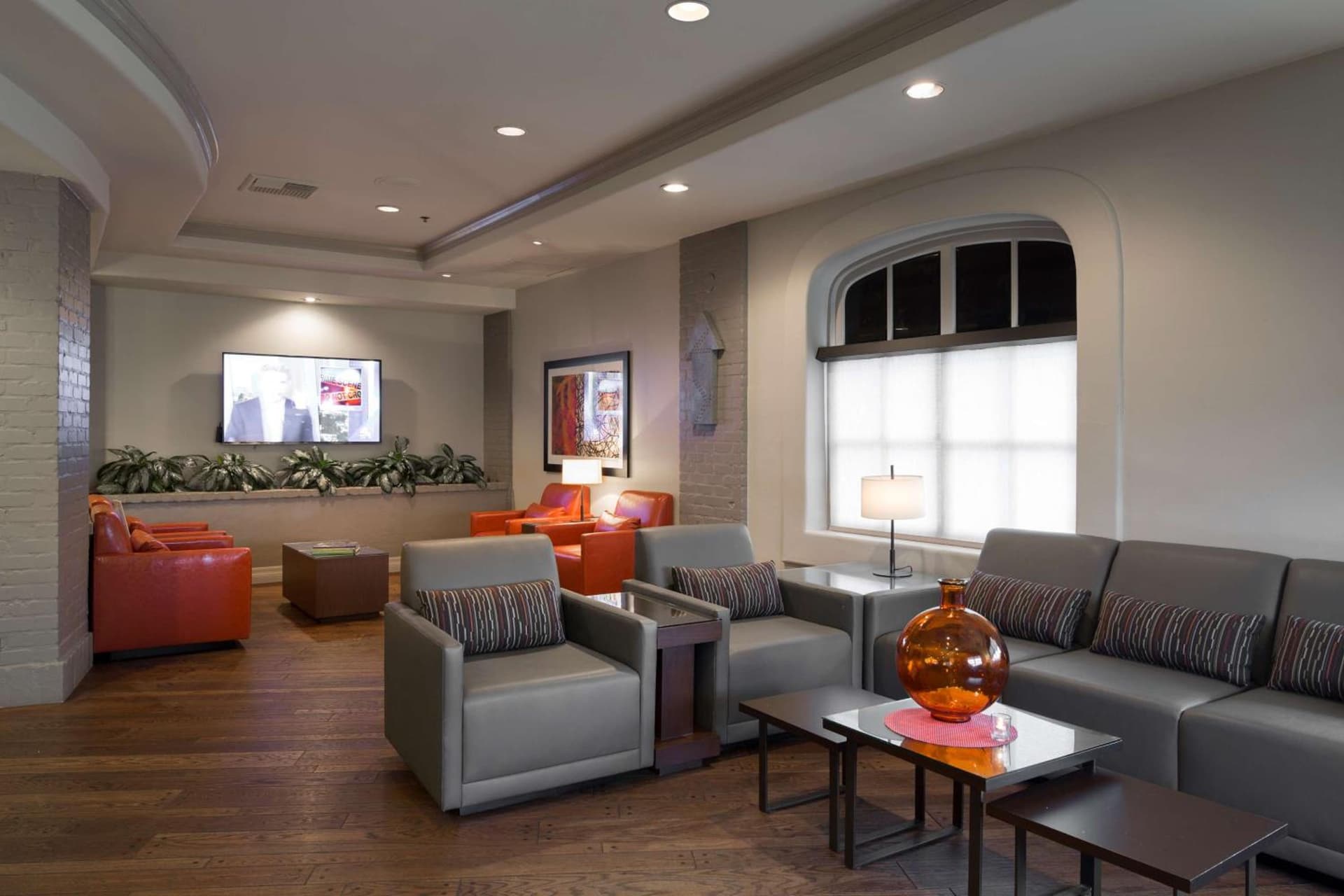Embassy Suites by Hilton Anaheim North gallery photo in Anaheim, CA — image 4