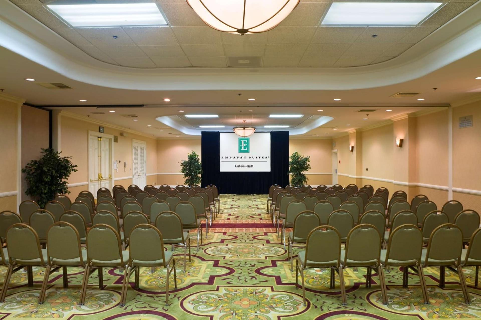 Embassy Suites by Hilton Anaheim North gallery photo in Anaheim, CA — image 9