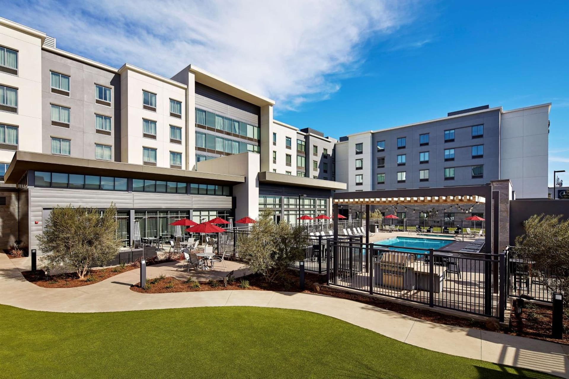 Homewood Suites By Hilton Long Beach Airport gallery photo in Long Beach, CA — image 20