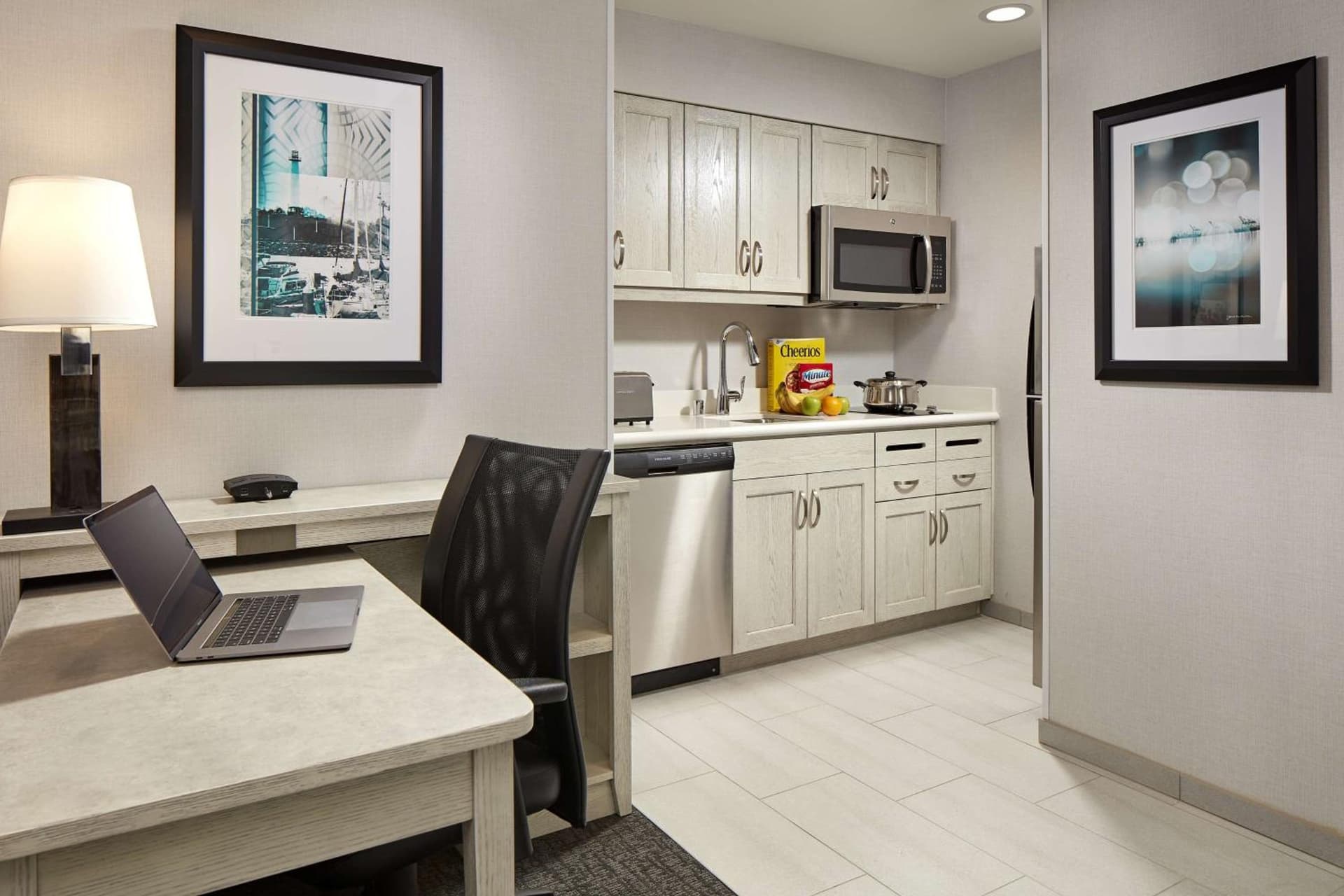 Homewood Suites By Hilton Long Beach Airport gallery photo in Long Beach, CA — image 8