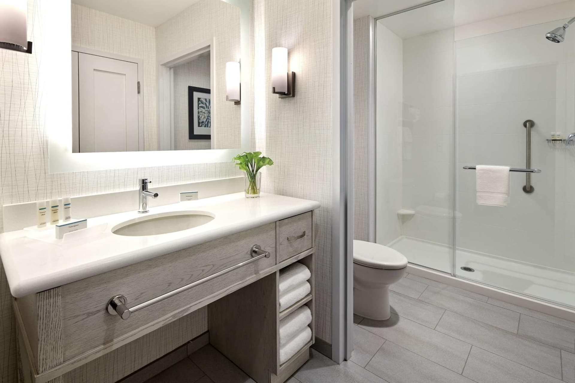 Homewood Suites By Hilton Long Beach Airport gallery photo in Long Beach, CA — image 36