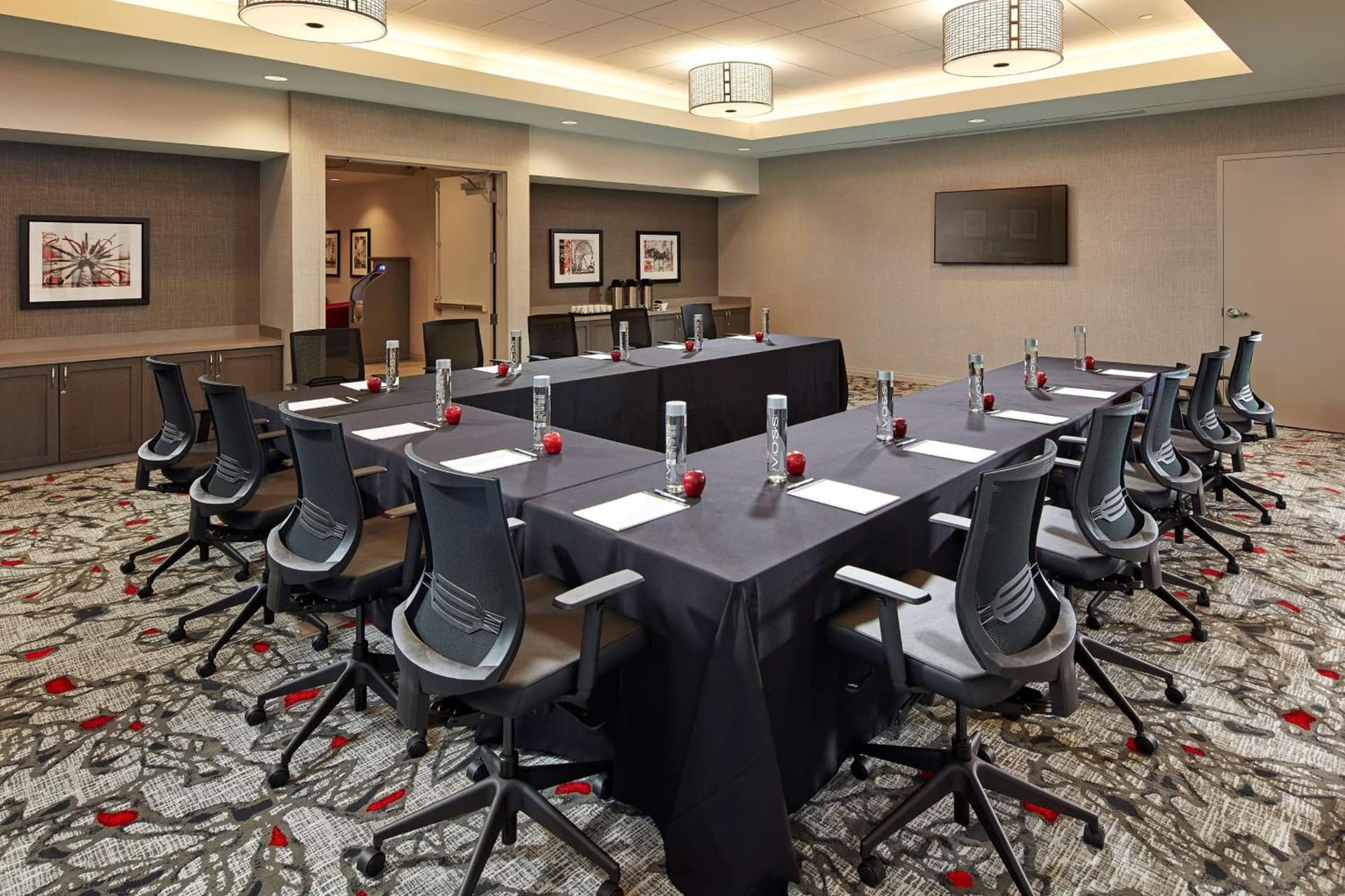 Homewood Suites By Hilton Long Beach Airport gallery photo in Long Beach, CA — image 7