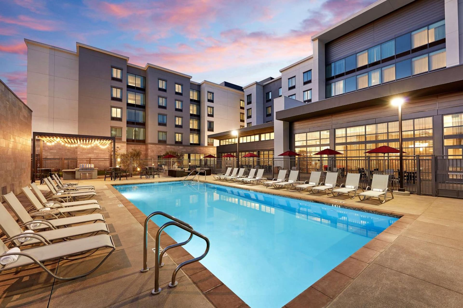 Hampton Inn Long Beach Airport, Ca gallery photo in Long Beach, CA — image 29