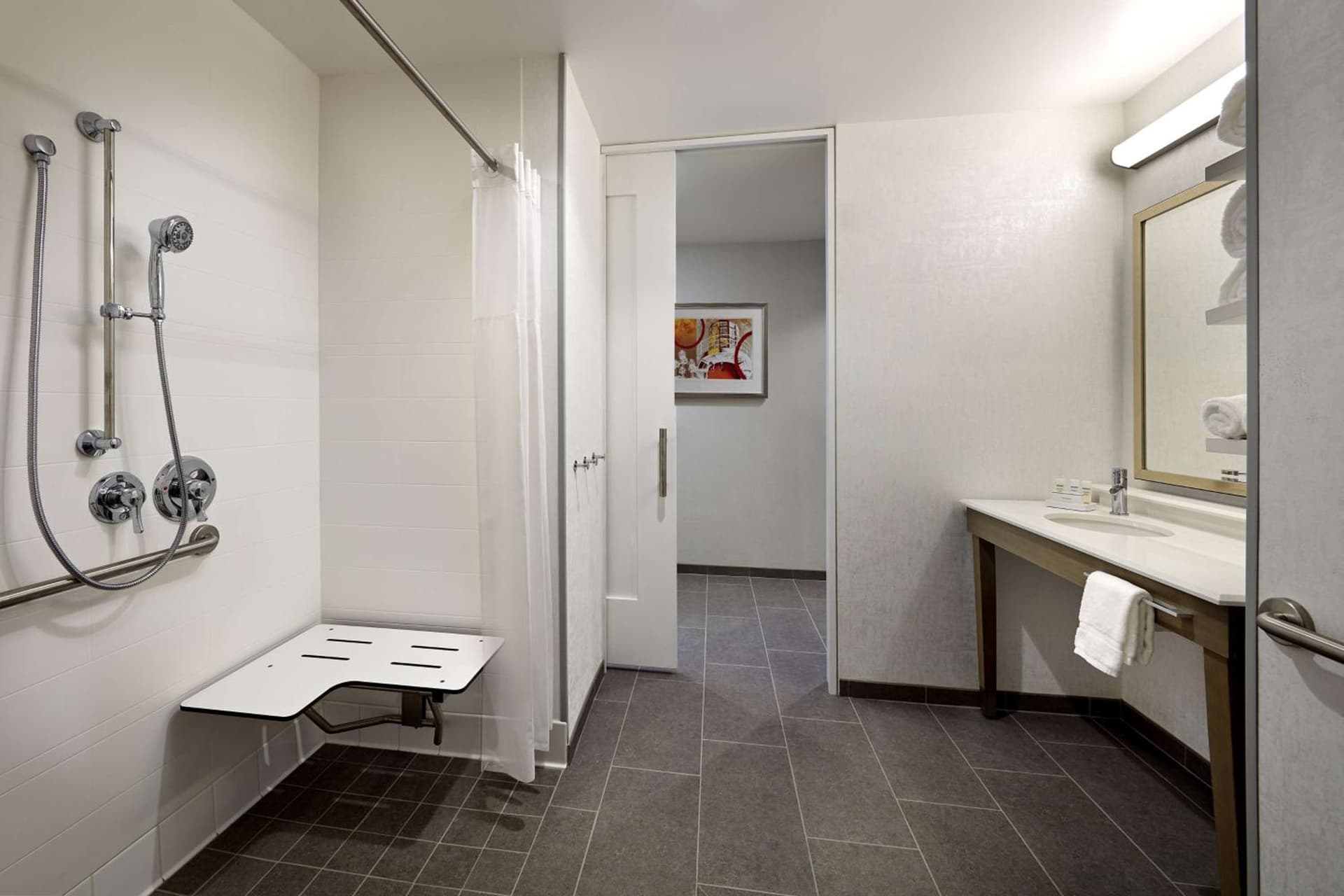Hampton Inn Long Beach Airport, Ca gallery photo in Long Beach, CA — image 22