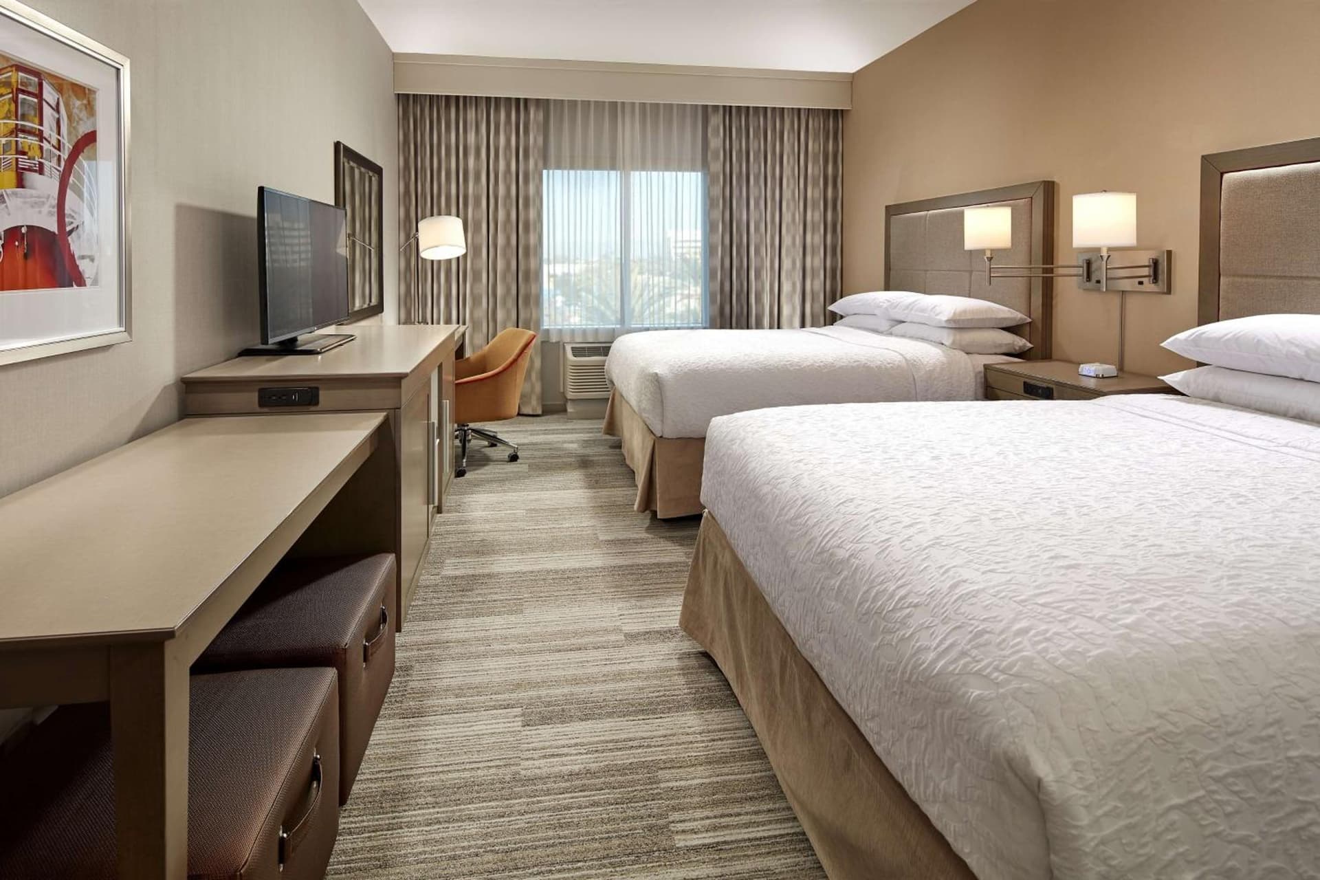 Hampton Inn Long Beach Airport, Ca gallery photo in Long Beach, CA — image 6