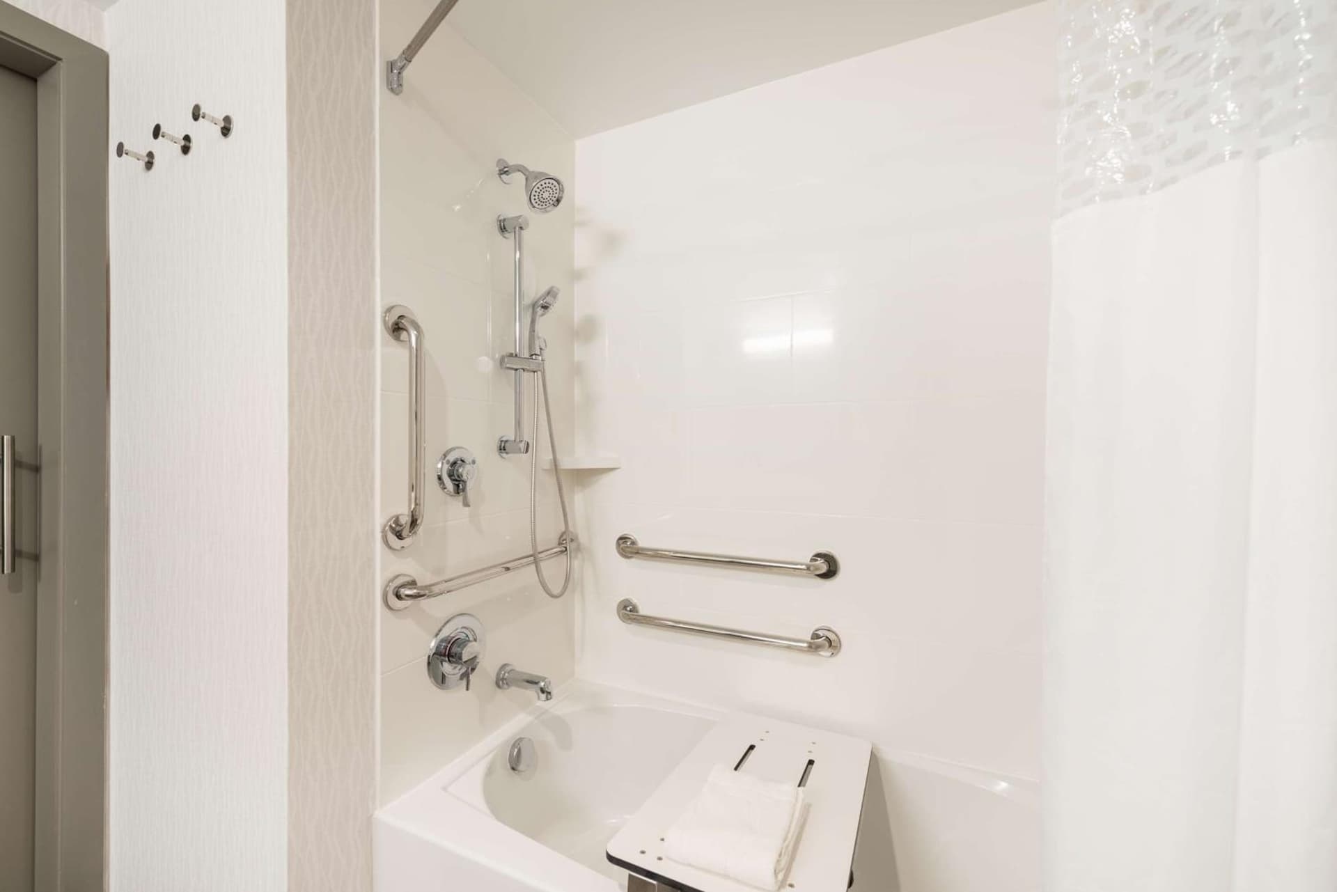 Hampton Inn & Suites Miami Wynwood Design District, FL gallery photo in Miami, FL — image 15