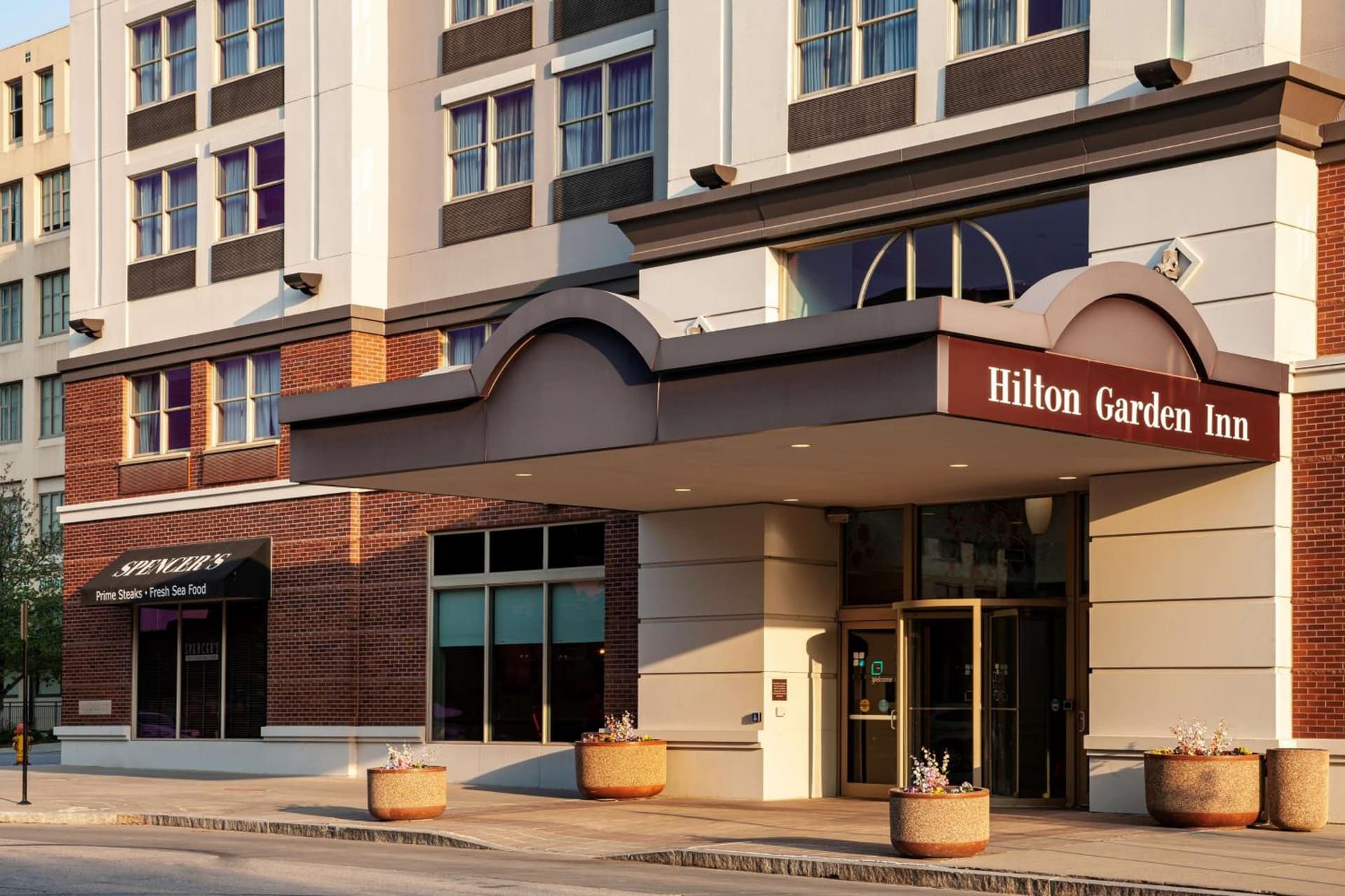 Hilton Garden Inn Omaha Downtown-Old Market Area interior in Omaha, NE — gallery photo 2