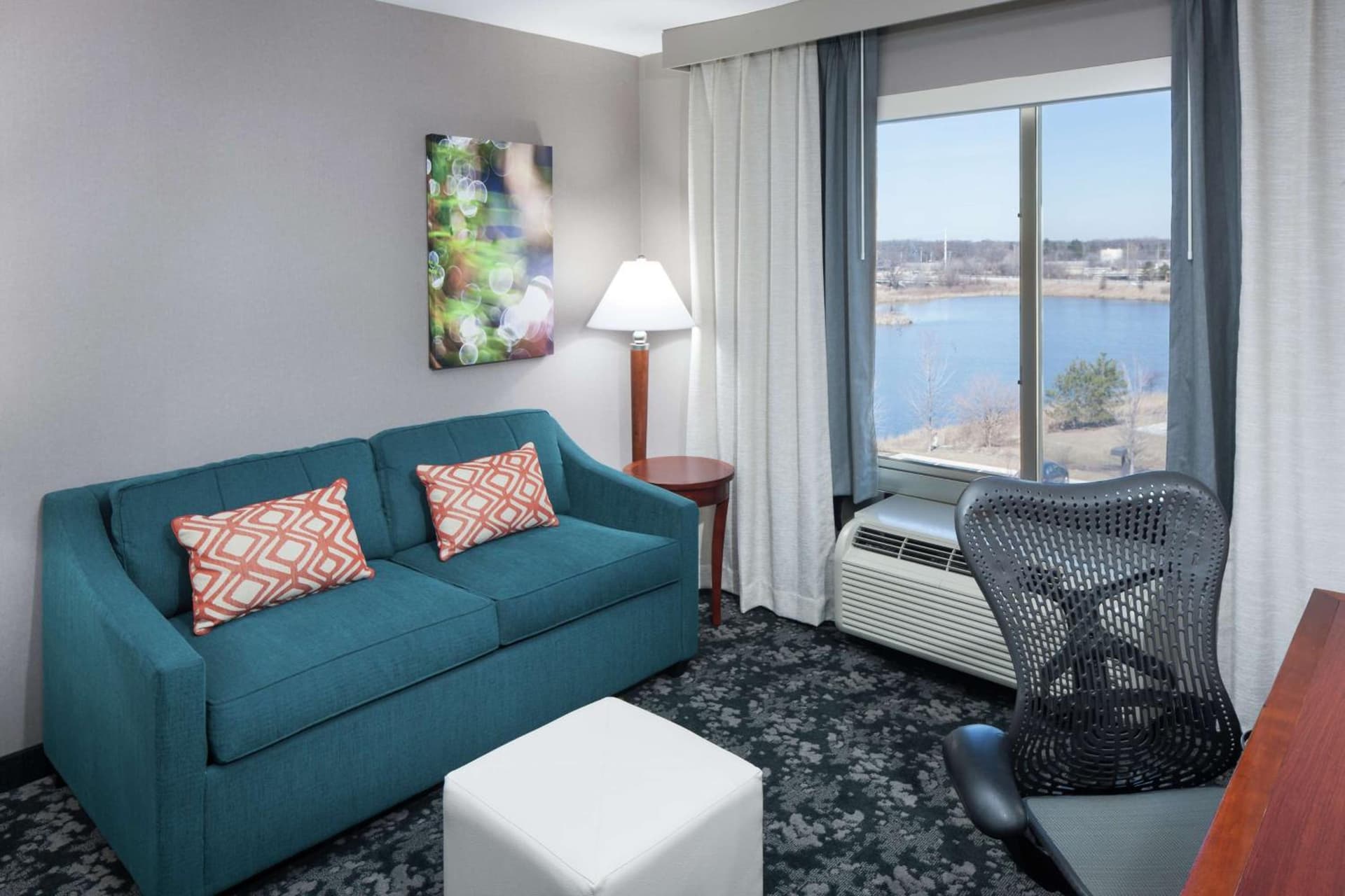 Hilton Garden Inn Naperville/Warrenville gallery photo in Warrenville, IL — image 4