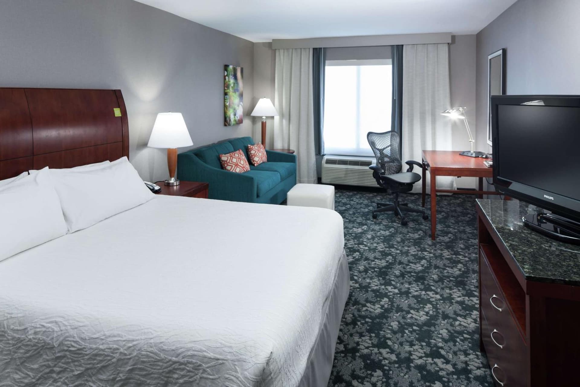 Hilton Garden Inn Naperville/Warrenville property views in Warrenville, IL — gallery photo 3