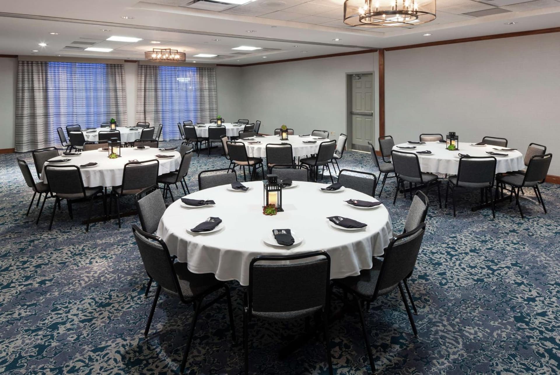 Hilton Garden Inn Naperville/Warrenville gallery photo in Warrenville, IL — image 31