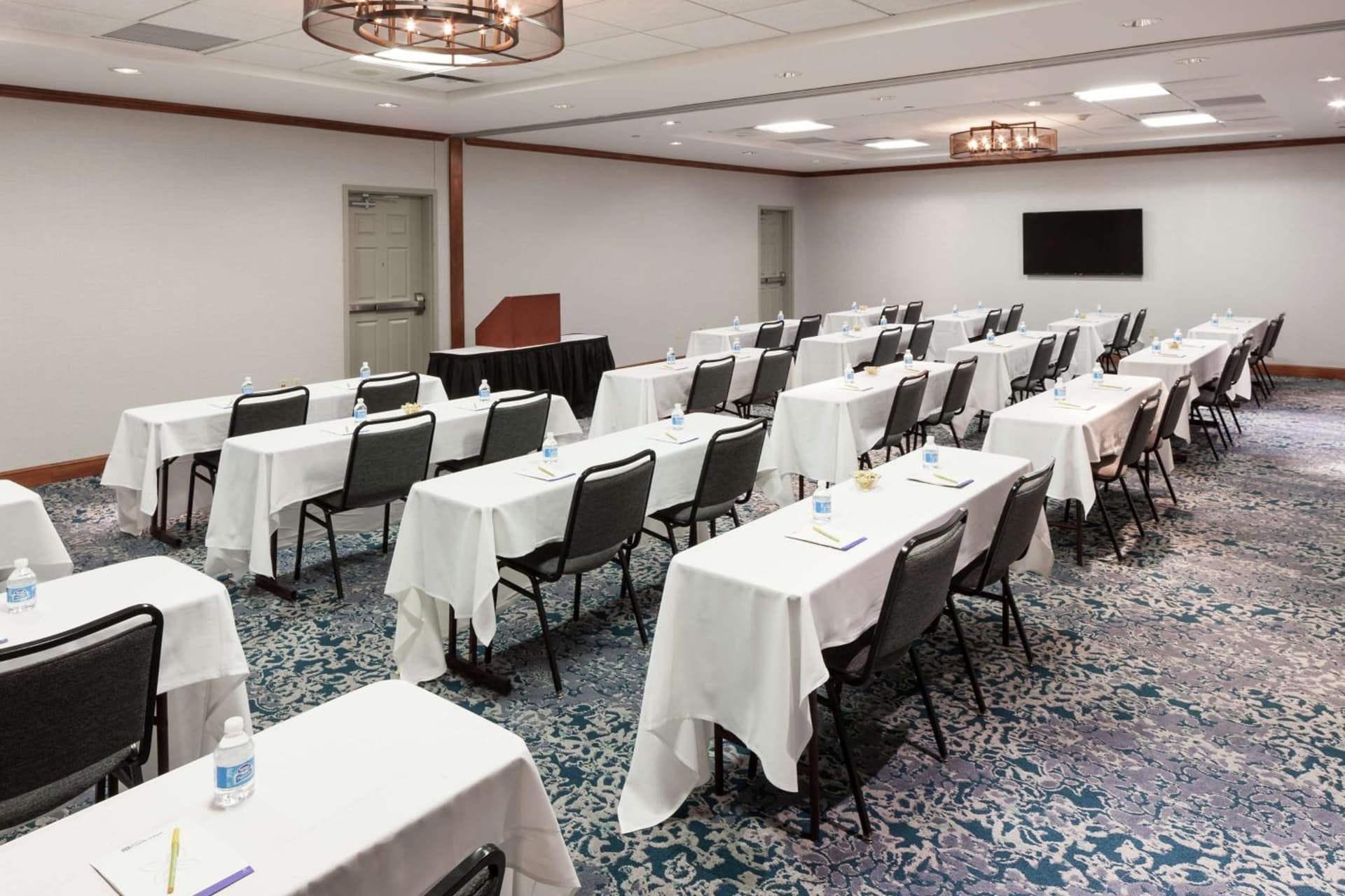Hilton Garden Inn Naperville/Warrenville gallery photo in Warrenville, IL — image 8