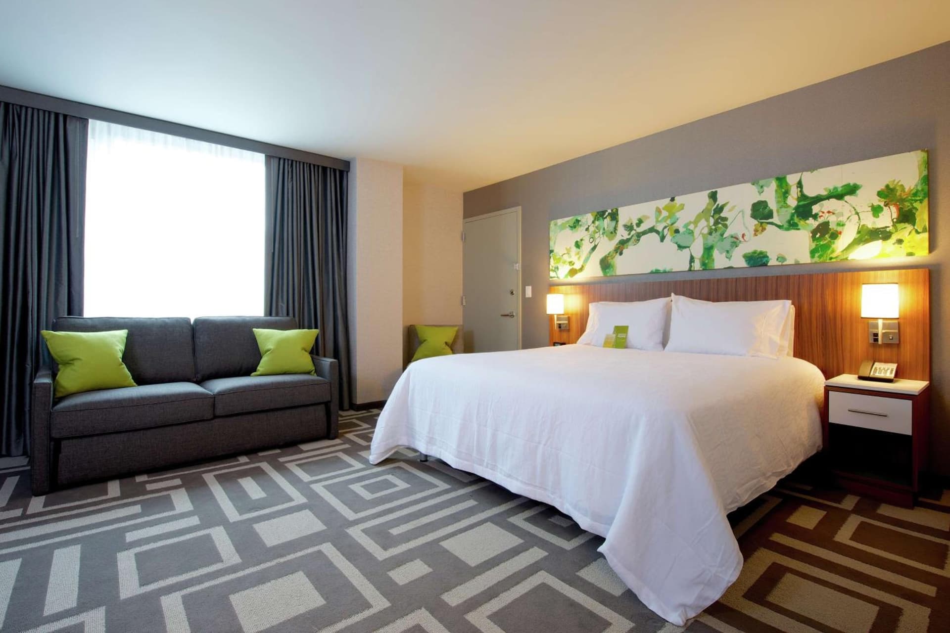 Hilton Garden Inn New York Central Park South-Midtown West gallery photo in New York, NY — image 14