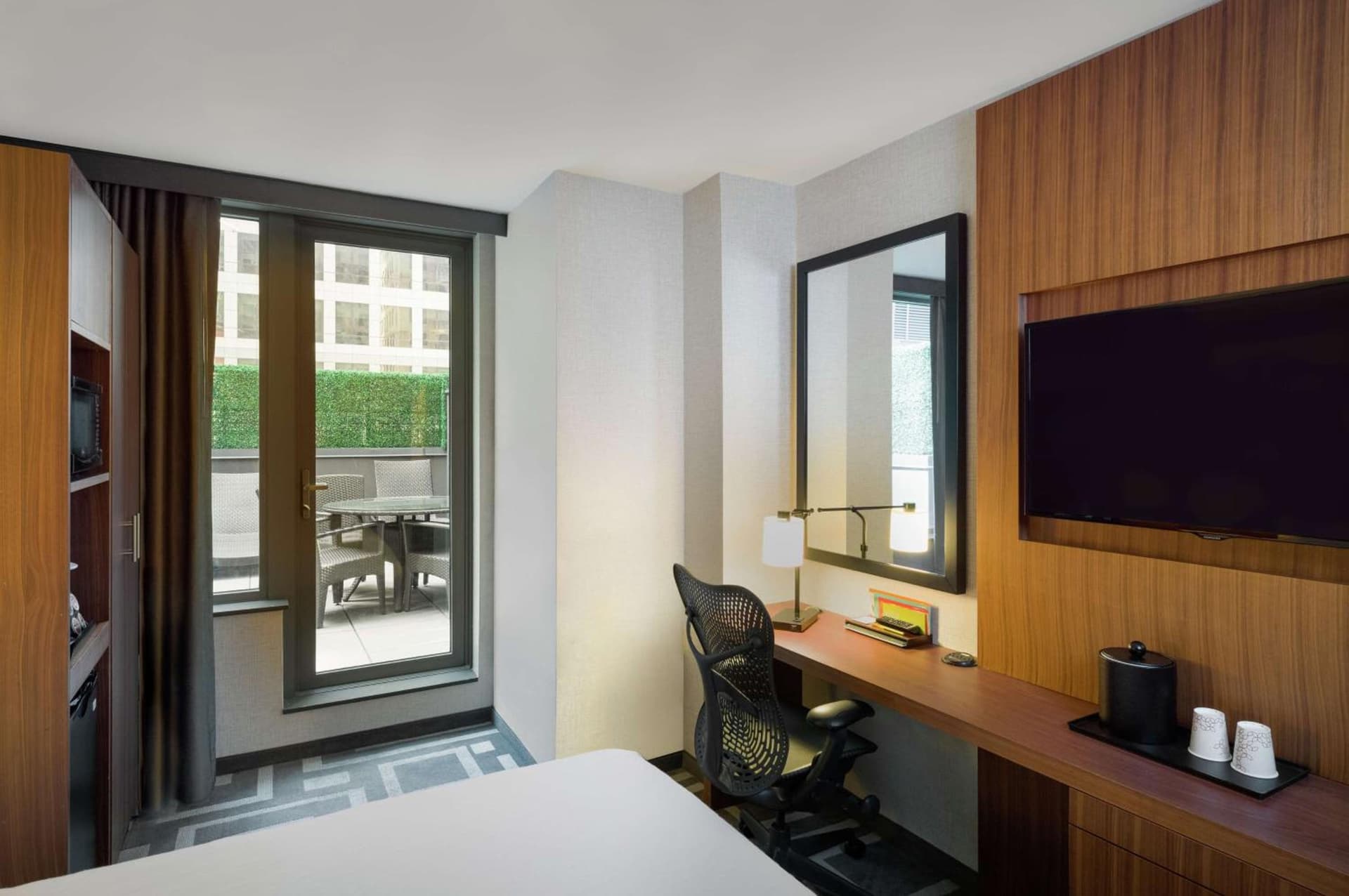 Hilton Garden Inn New York Central Park South-Midtown West gallery photo in New York, NY — image 21