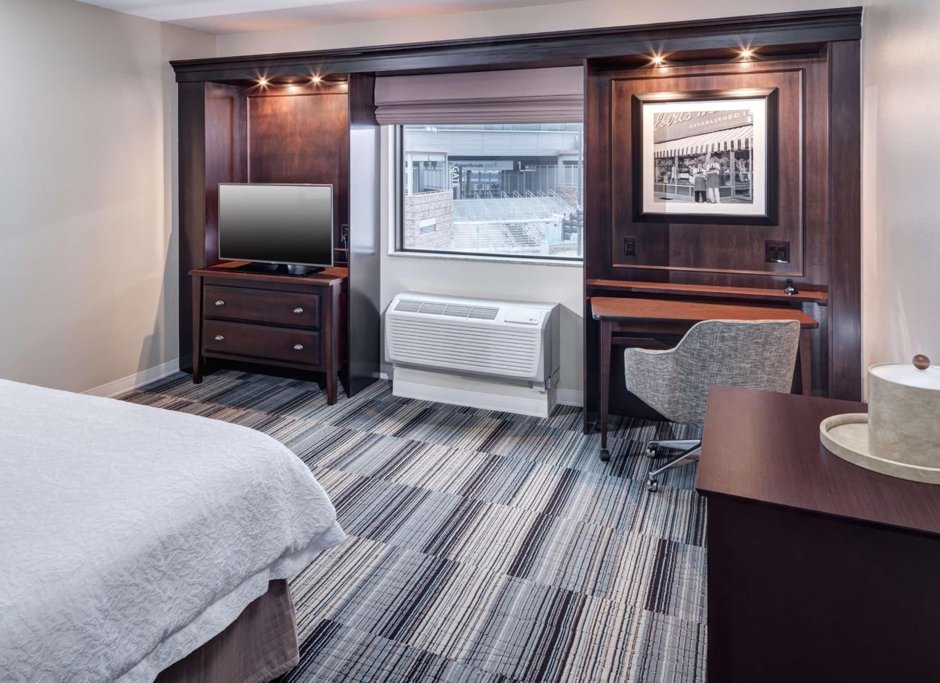 Hampton Inn & Suites Omaha-Downtown gallery photo in Omaha, NE — image 17