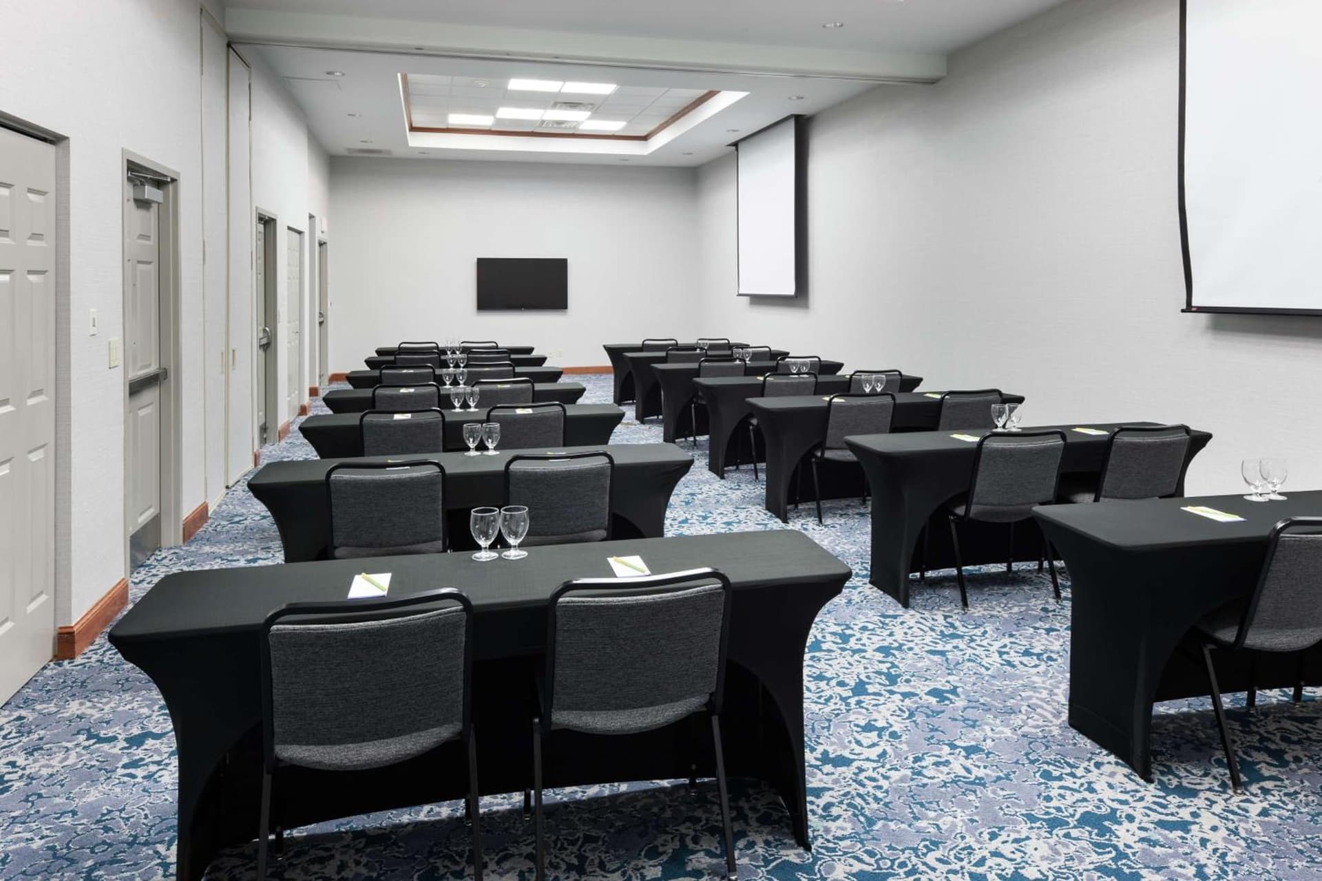 Hilton Garden Inn Lake Forest Mettawa gallery photo in Lake Forest, IL — image 8