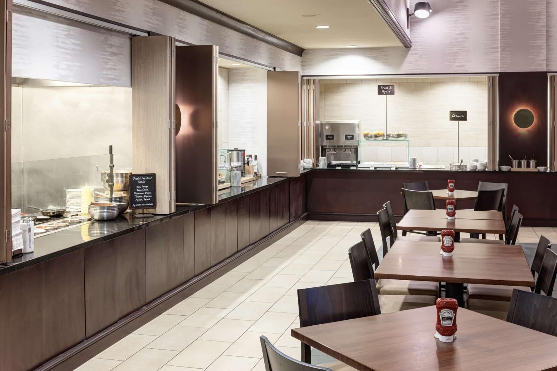 Embassy Suites by Hilton Tampa Brandon gallery photo in Tampa, FL — image 5