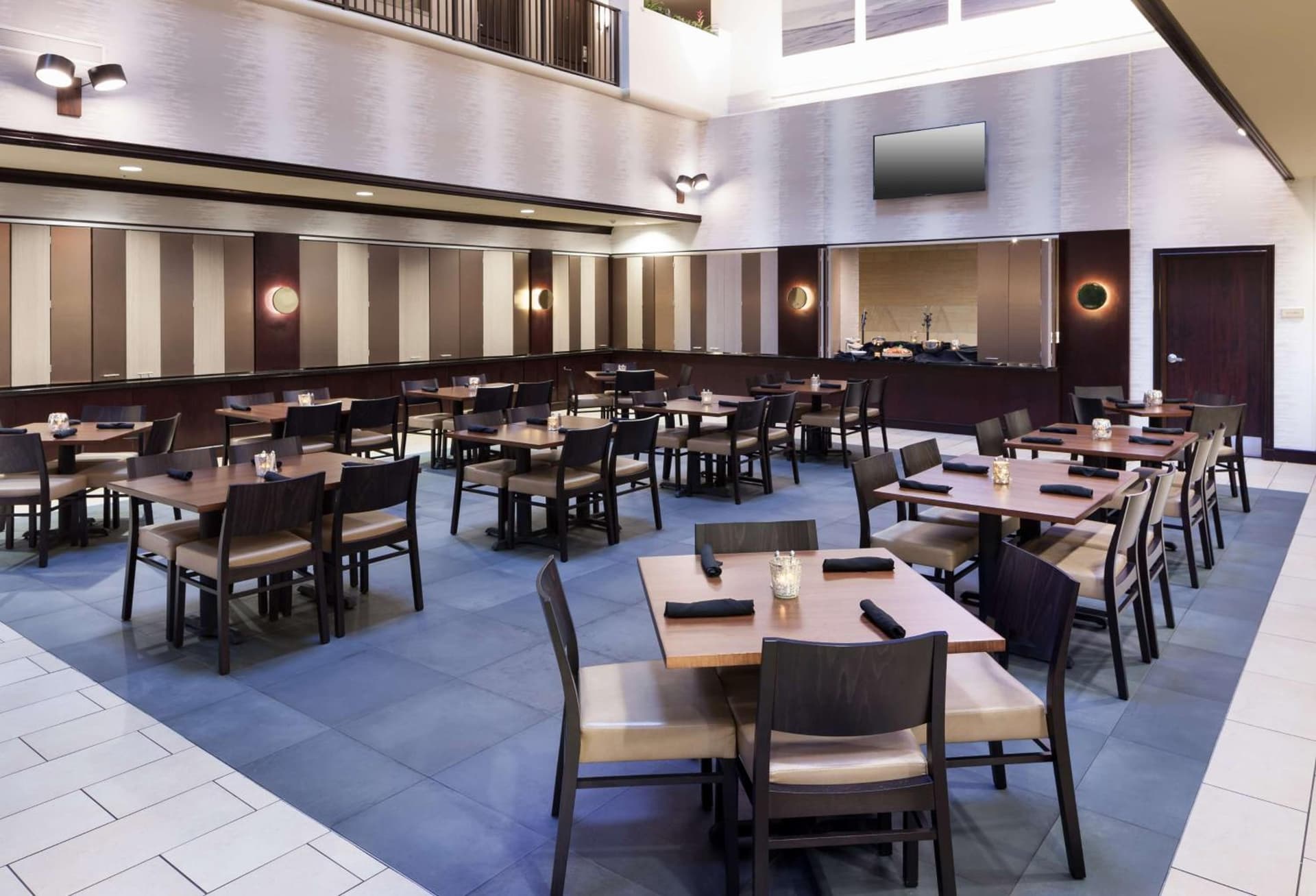 Embassy Suites by Hilton Tampa Brandon property views in Tampa, FL — gallery photo 3