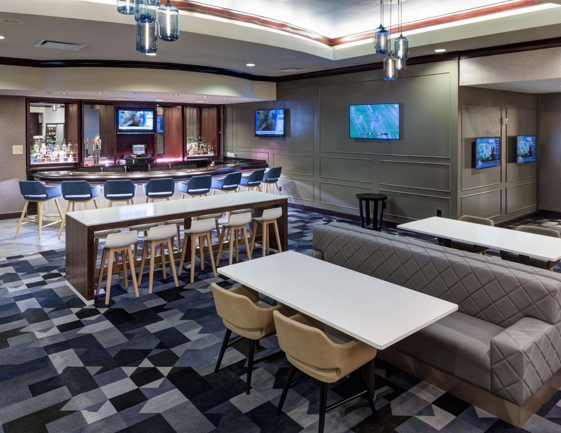Embassy Suites by Hilton Tampa Brandon gallery photo in Tampa, FL — image 10