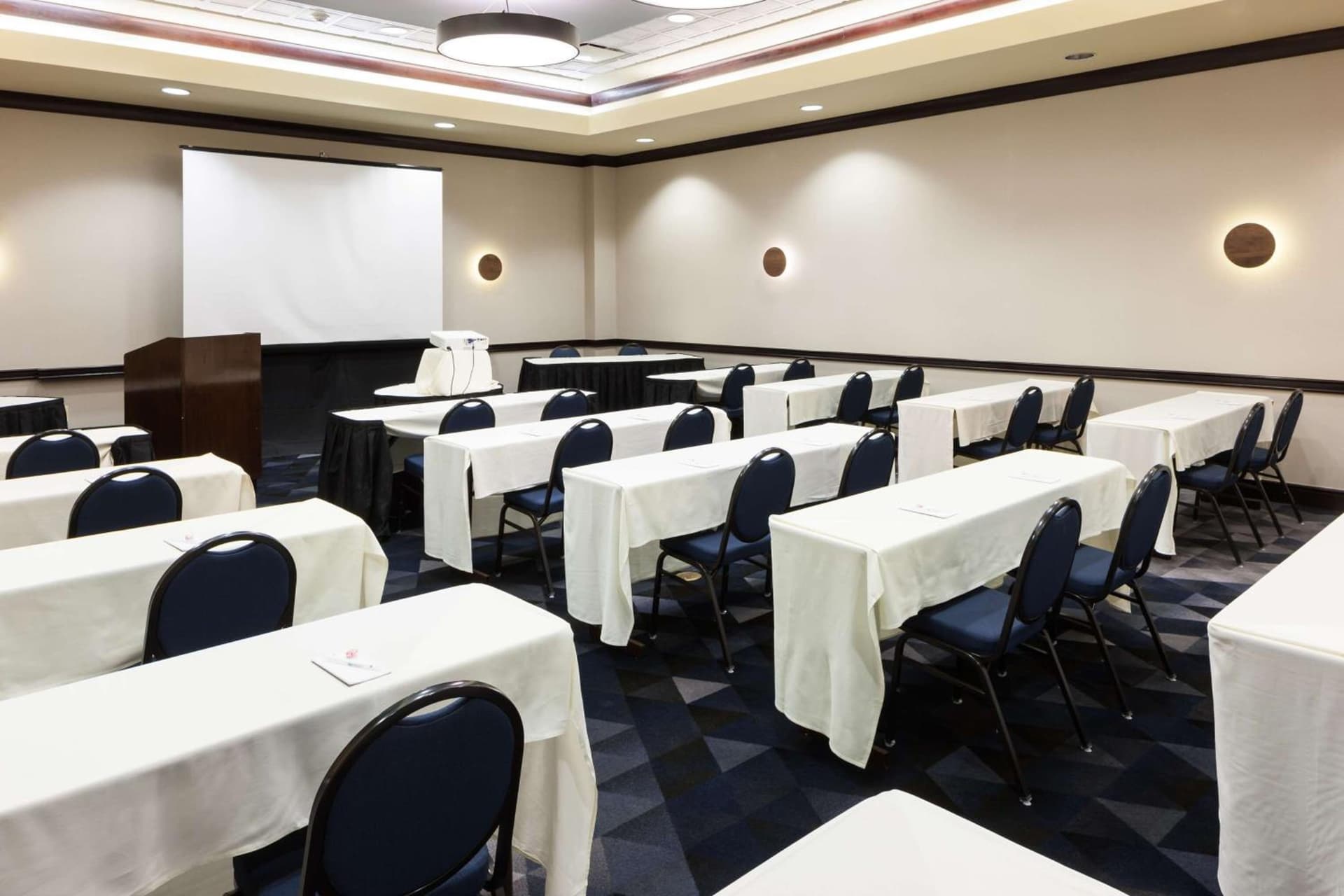 Embassy Suites by Hilton Tampa Brandon gallery photo in Tampa, FL — image 23