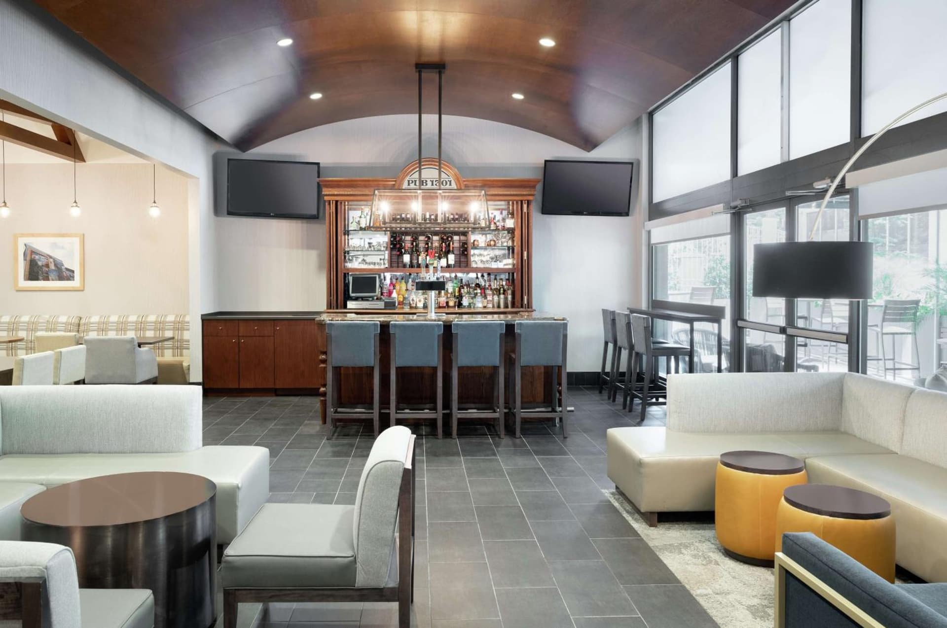 Hampton Inn Philadelphia Center City-Convention Center property views in Philadelphia, PA — gallery photo 3