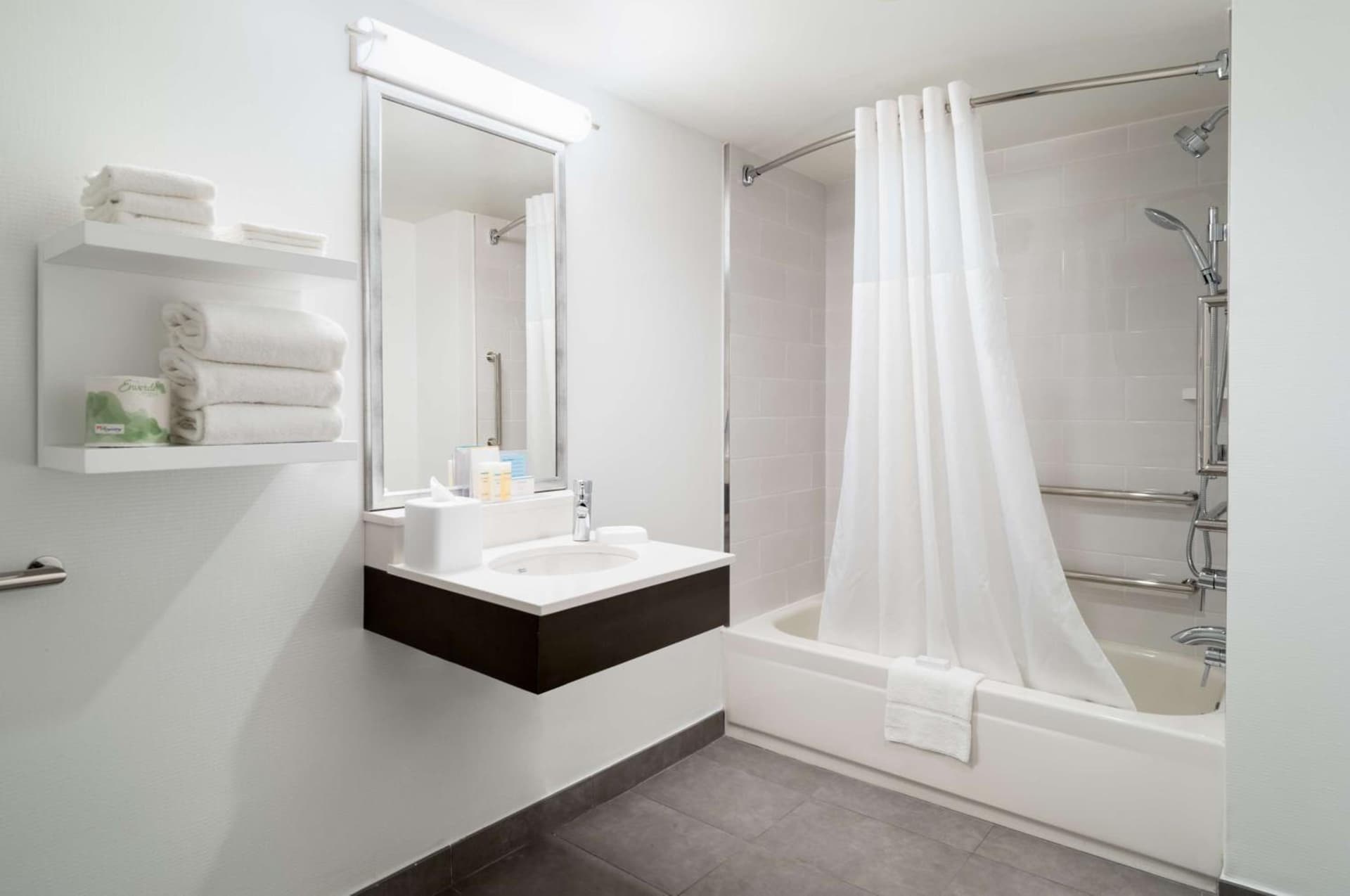 Hampton Inn Philadelphia Center City-Convention Center gallery photo in Philadelphia, PA — image 23