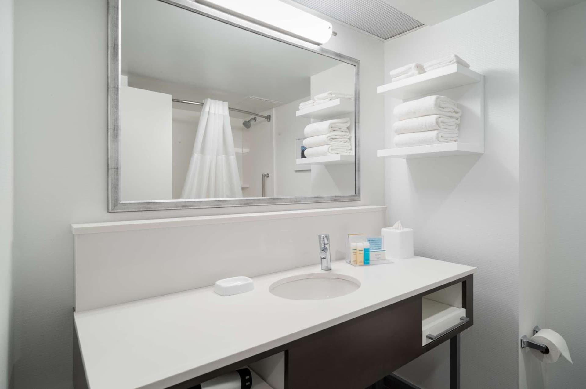 Hampton Inn Philadelphia Center City-Convention Center gallery photo in Philadelphia, PA — image 24