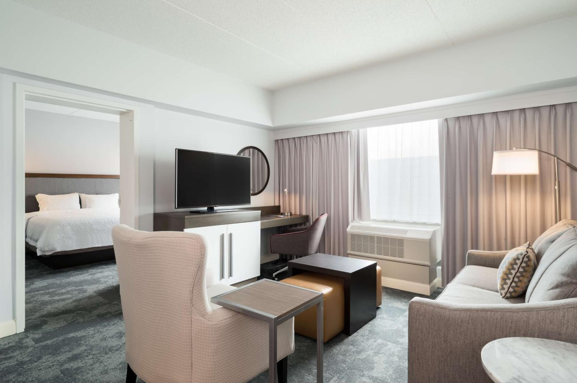Hampton Inn Philadelphia Center City-Convention Center gallery photo in Philadelphia, PA — image 4