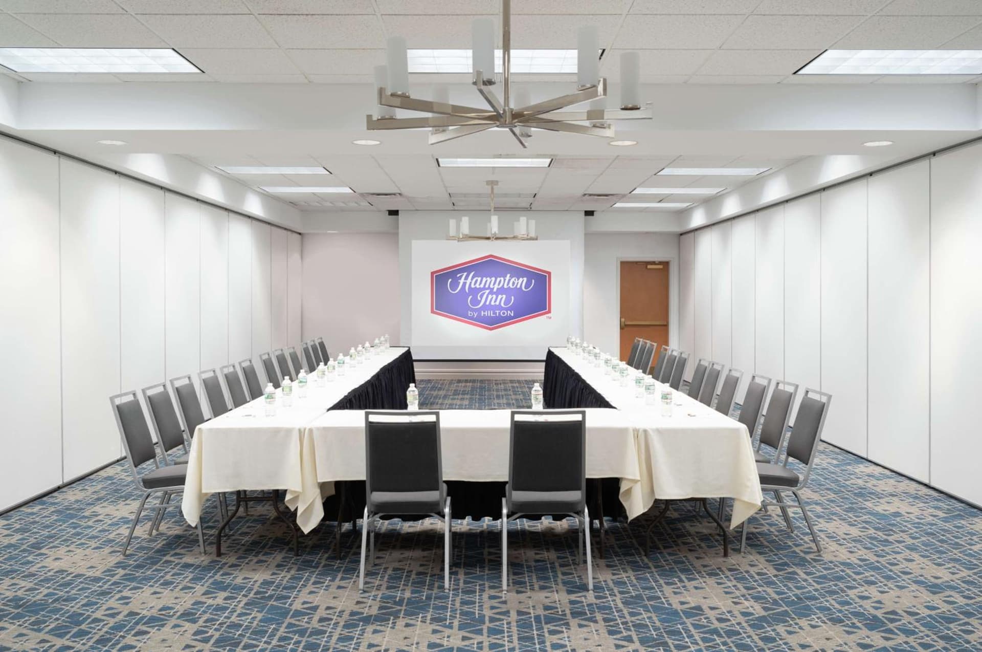 Hampton Inn Philadelphia Center City-Convention Center gallery photo in Philadelphia, PA — image 6